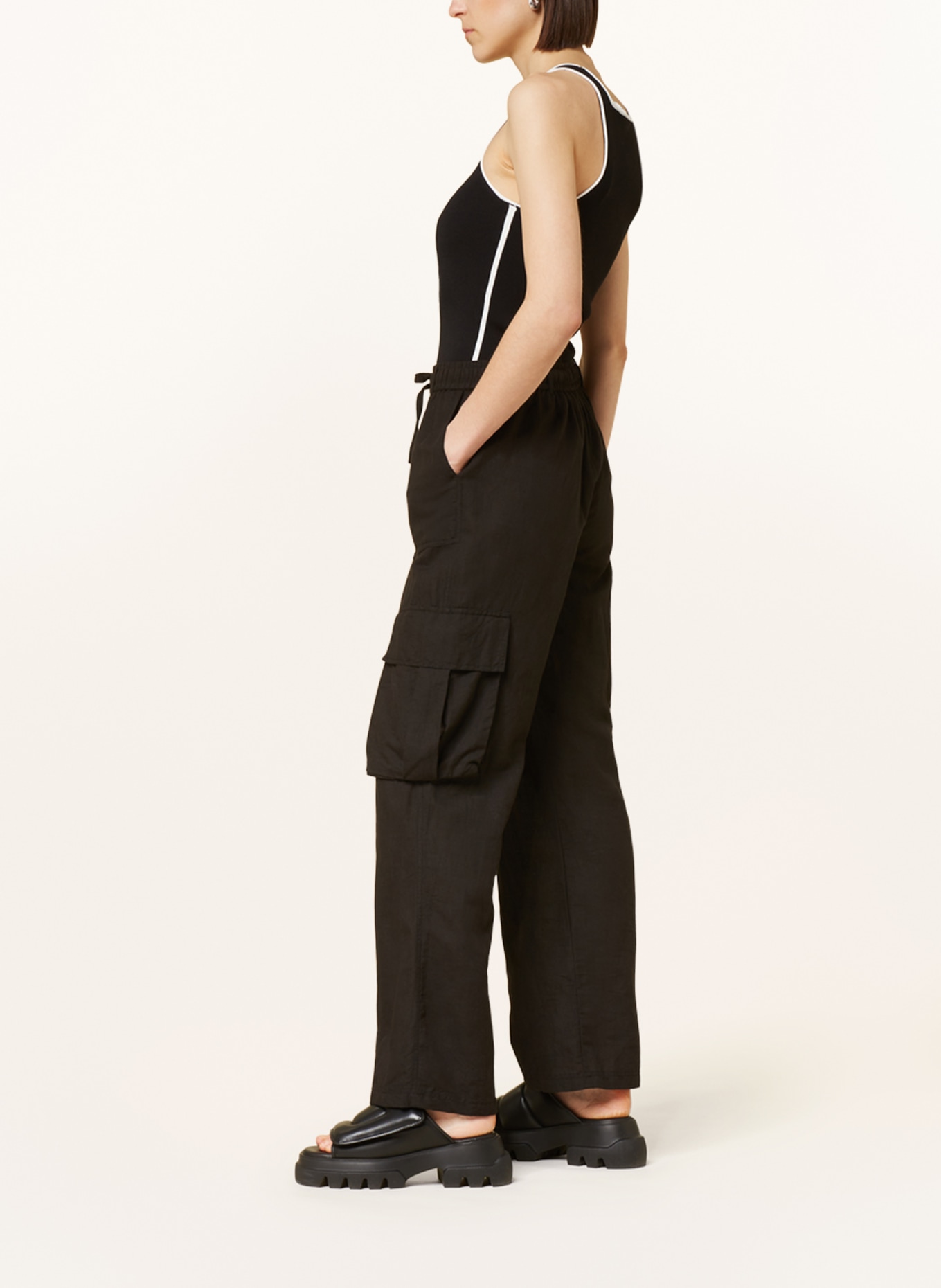 NEO NOIR Cargo pants KELLY with linen, Color: BLACK (Image 4)
