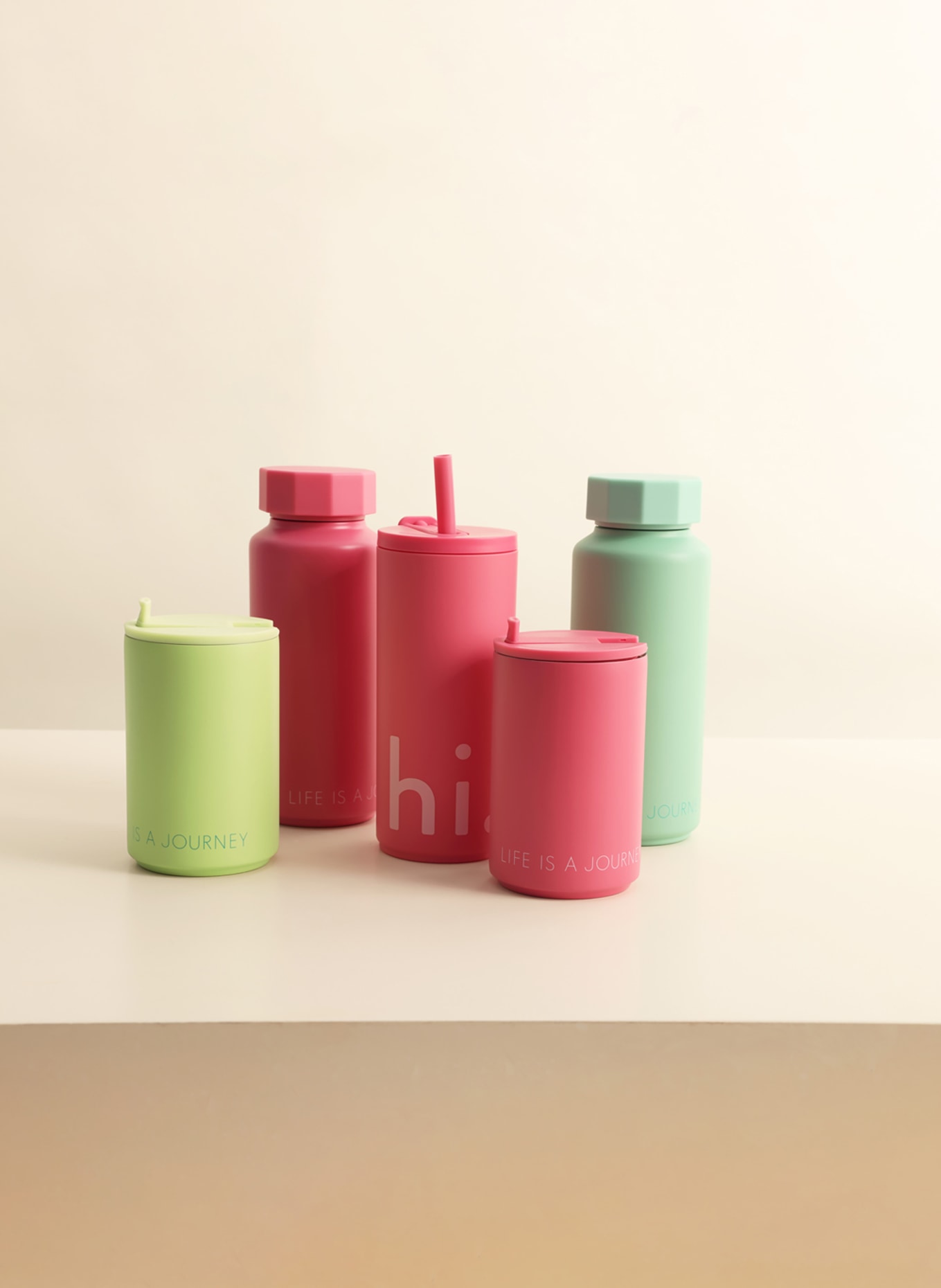 DESIGN LETTERS Thermos mug MOM, Color: LIGHT GREEN (Image 2)