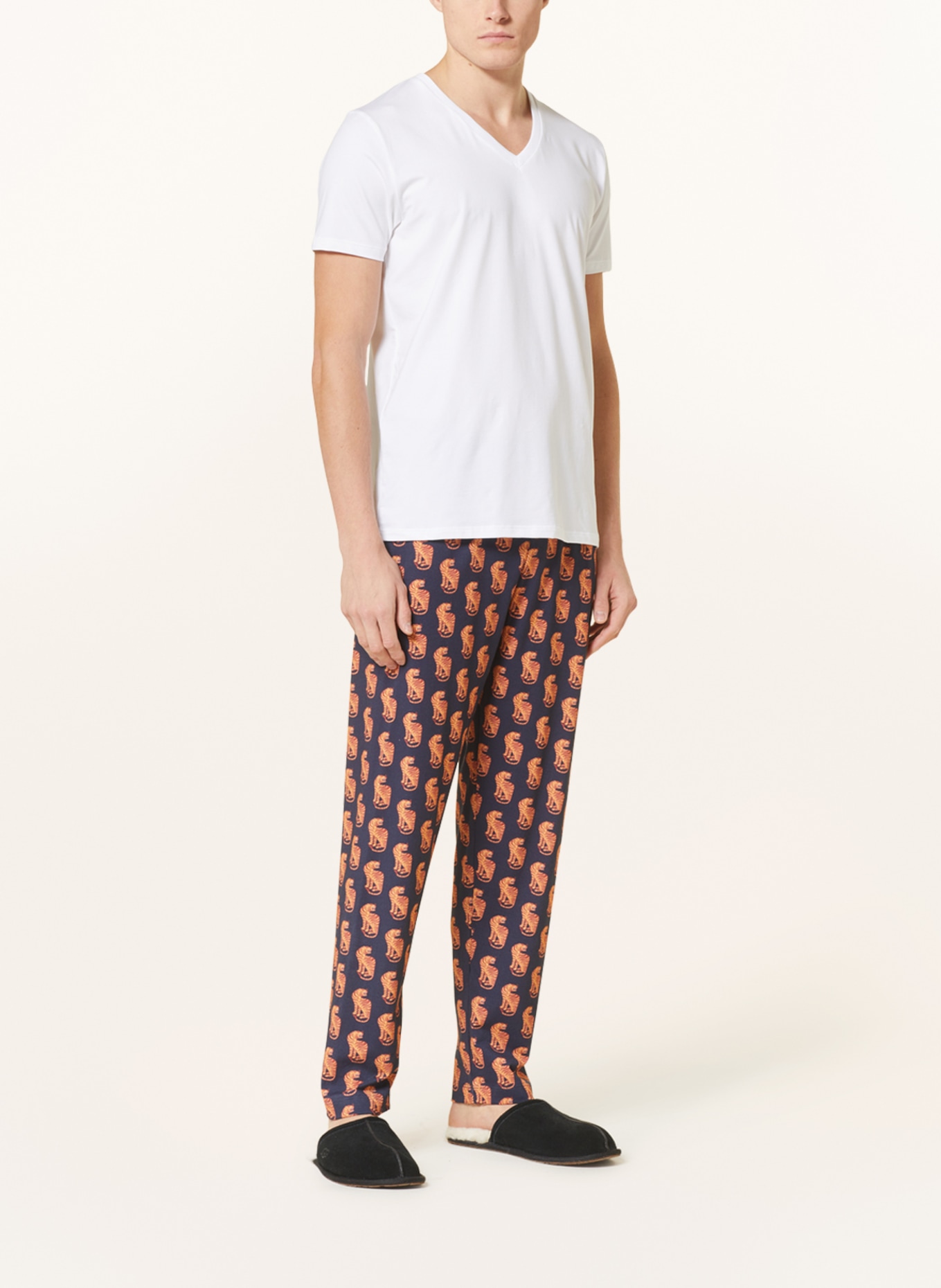 mey Spodnie od piżamy z kolekcji RE:THINK TIGER, Kolor: GRANATOWY/ CIEMNOPOMARAŃCZOWY/ JASNOPOMARAŃCZOWY (Obrazek 2)