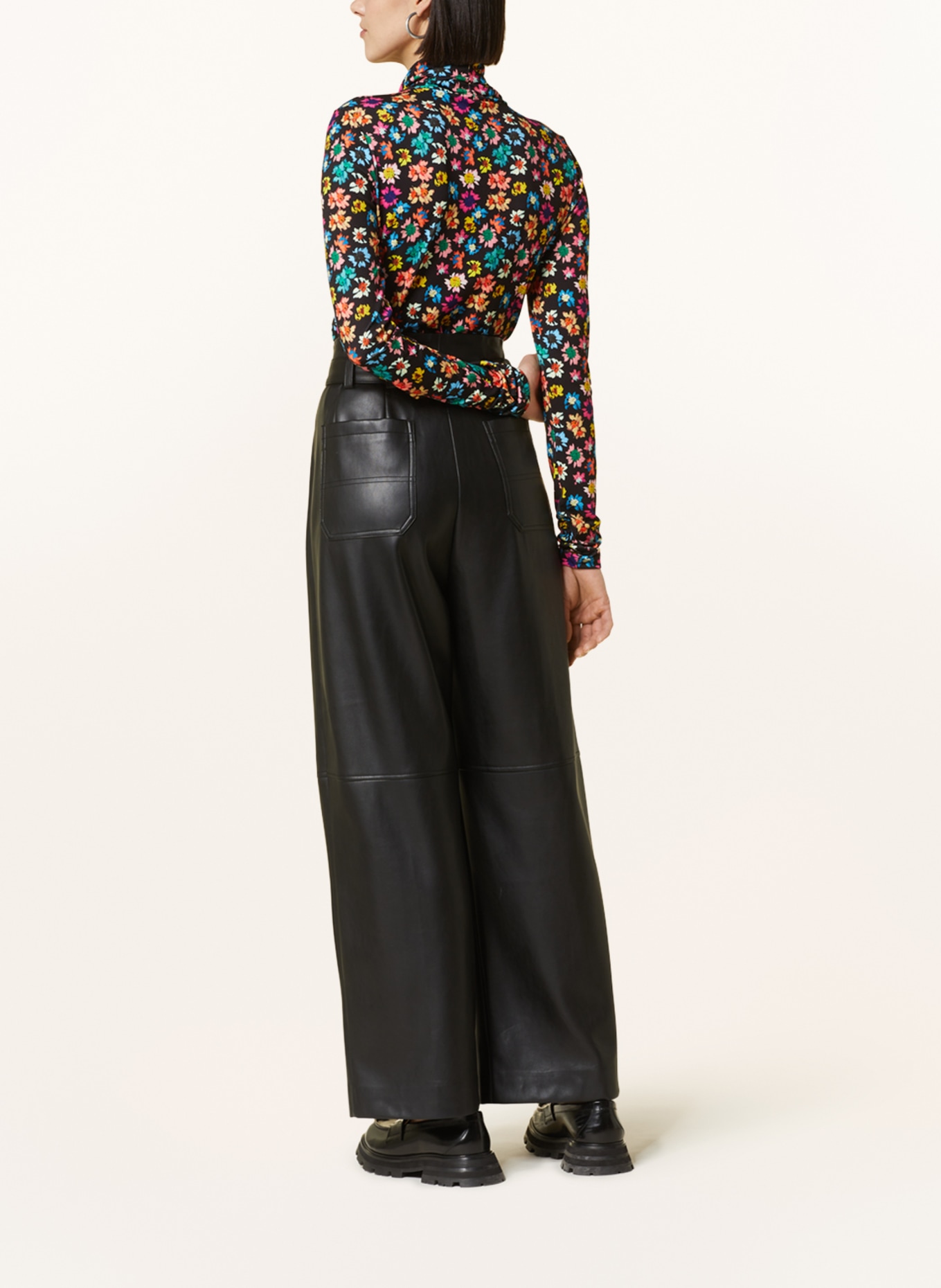 ESSENTIEL ANTWERP Trousers ENCOUNTER in leather look, Color: BLACK (Image 3)