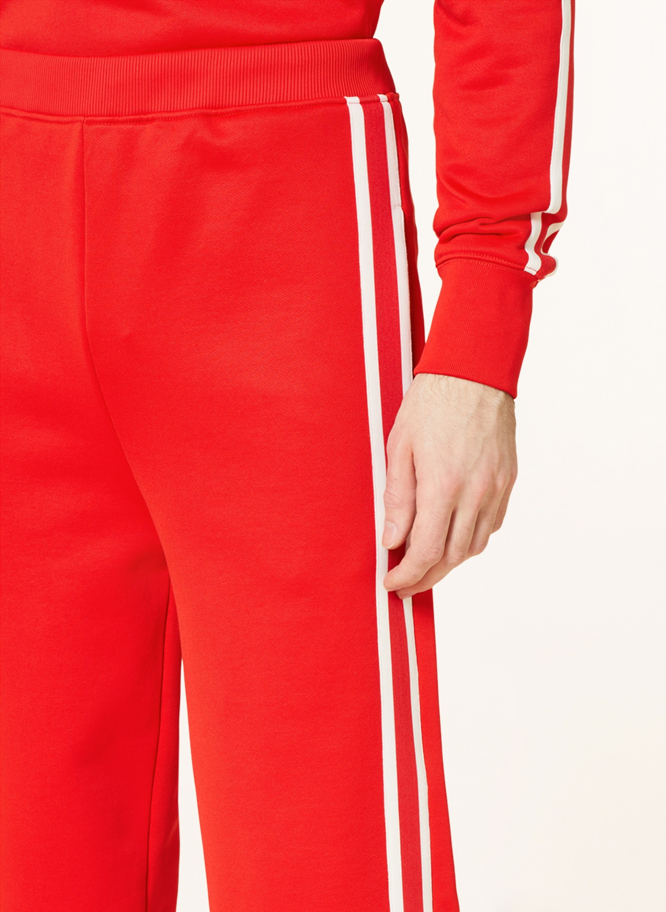 AMI PARIS Sweatpants mit Galonstreifen, Farbe: ROT (Bild 5)