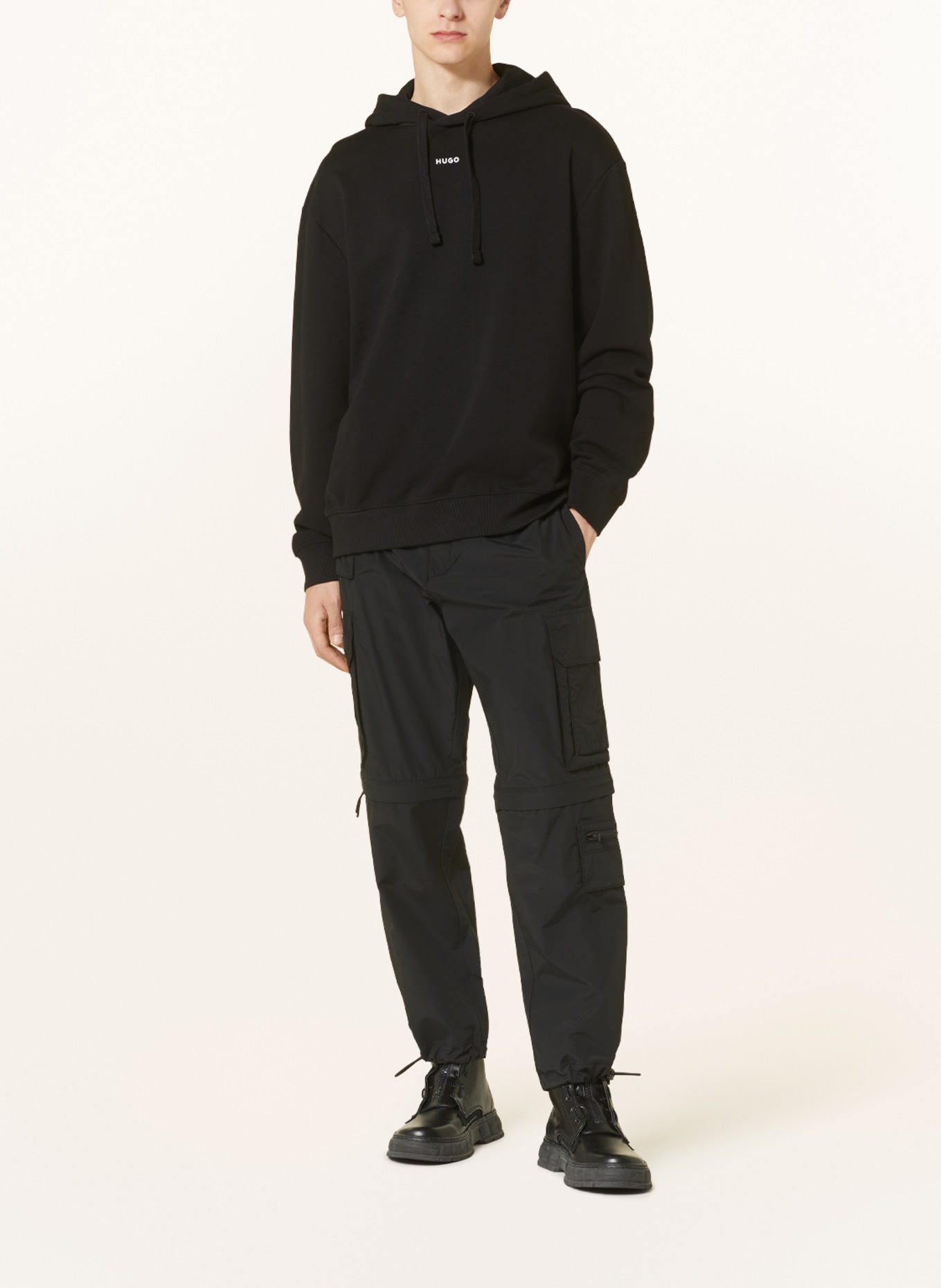 HUGO Do wszystkich produktów promocyjnych DAPO: CZARNY