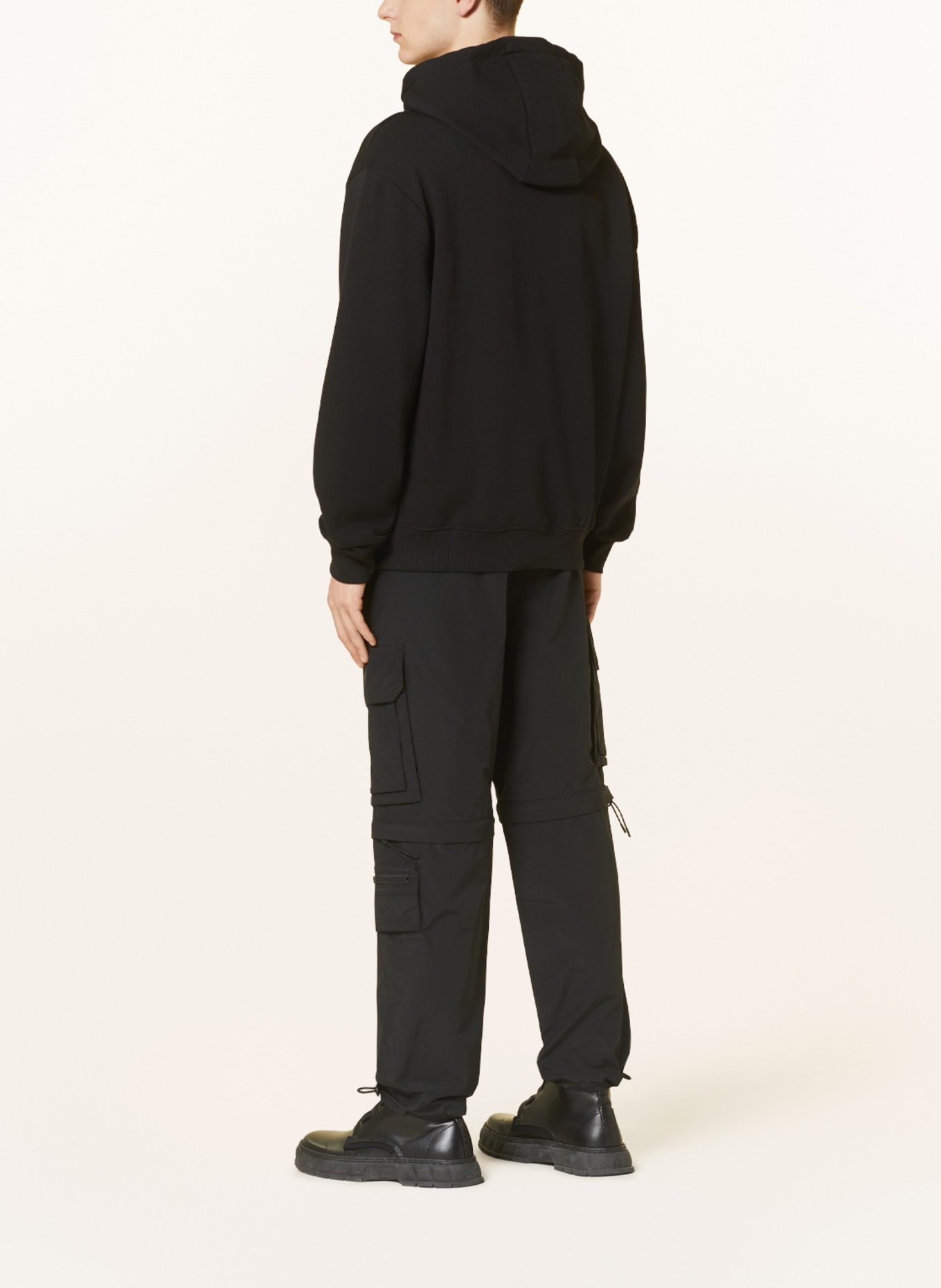 HUGO Do wszystkich produktów promocyjnych DAPO: CZARNY