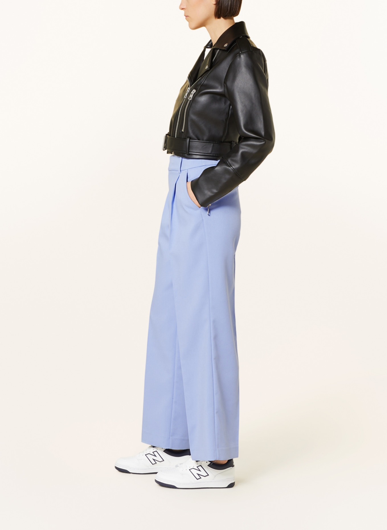 Gina Tricot FLARE JERSEY TROUSERS - Trousers - black - Zalando.de