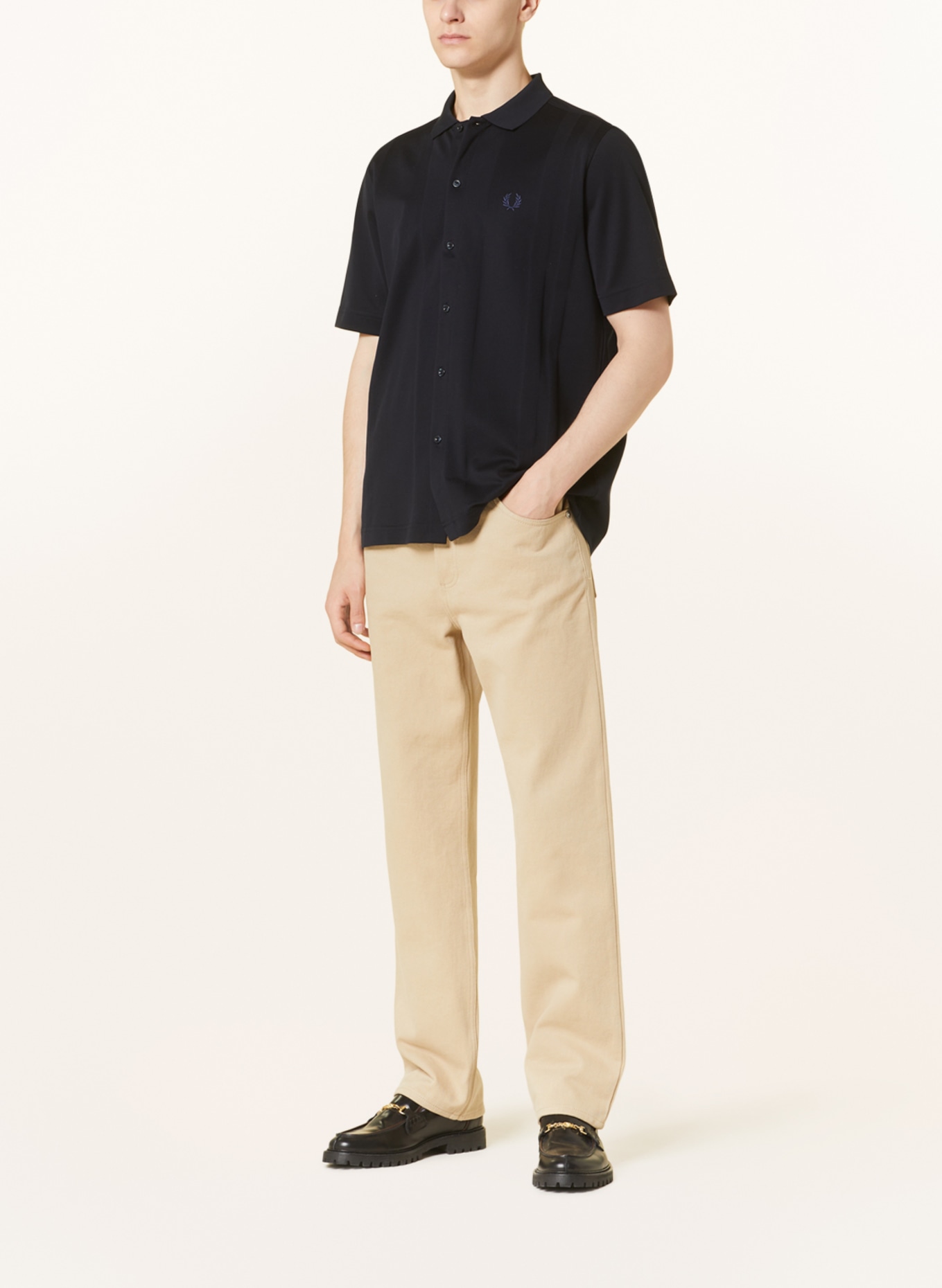 FRED PERRY Kurzarm-Hemd Regular Fit, Farbe: DUNKELBLAU (Bild 2)