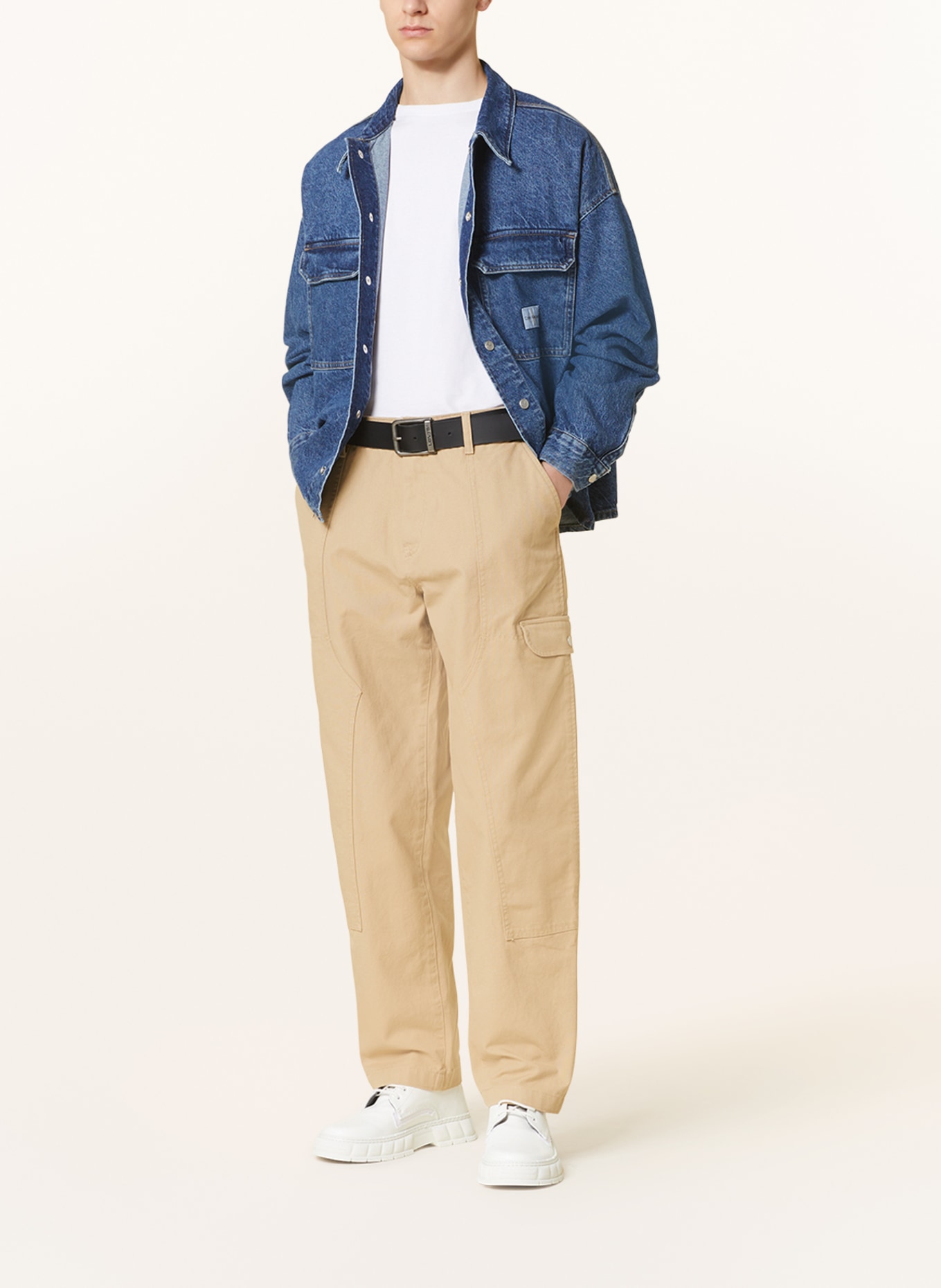 Calvin Klein Jeans Cargo džíny Regular Fit, Barva: SVĚTLE HNĚDÁ (Obrázek 2)