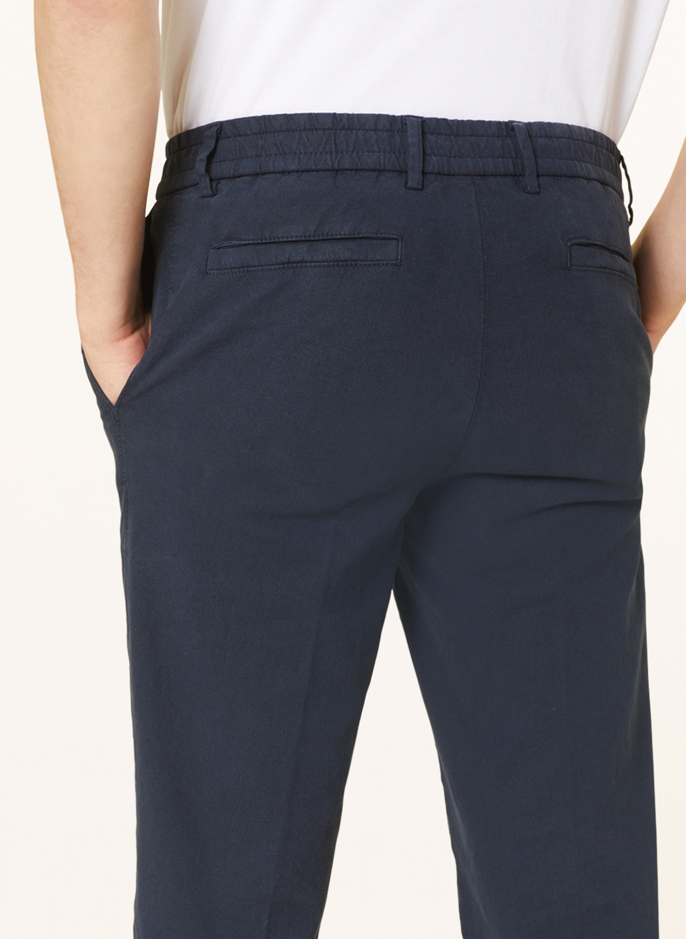 BOSS Spodnie KANE w stylu dresowym, tapered fit z dodatkiem lnu, Kolor: GRANATOWY (Obrazek 5)