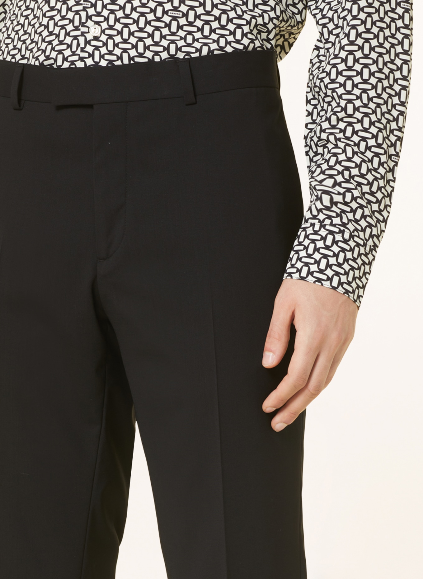 SANDRO Spodnie garniturowe slim fit, Kolor: 20 BLACK (Obrazek 6)