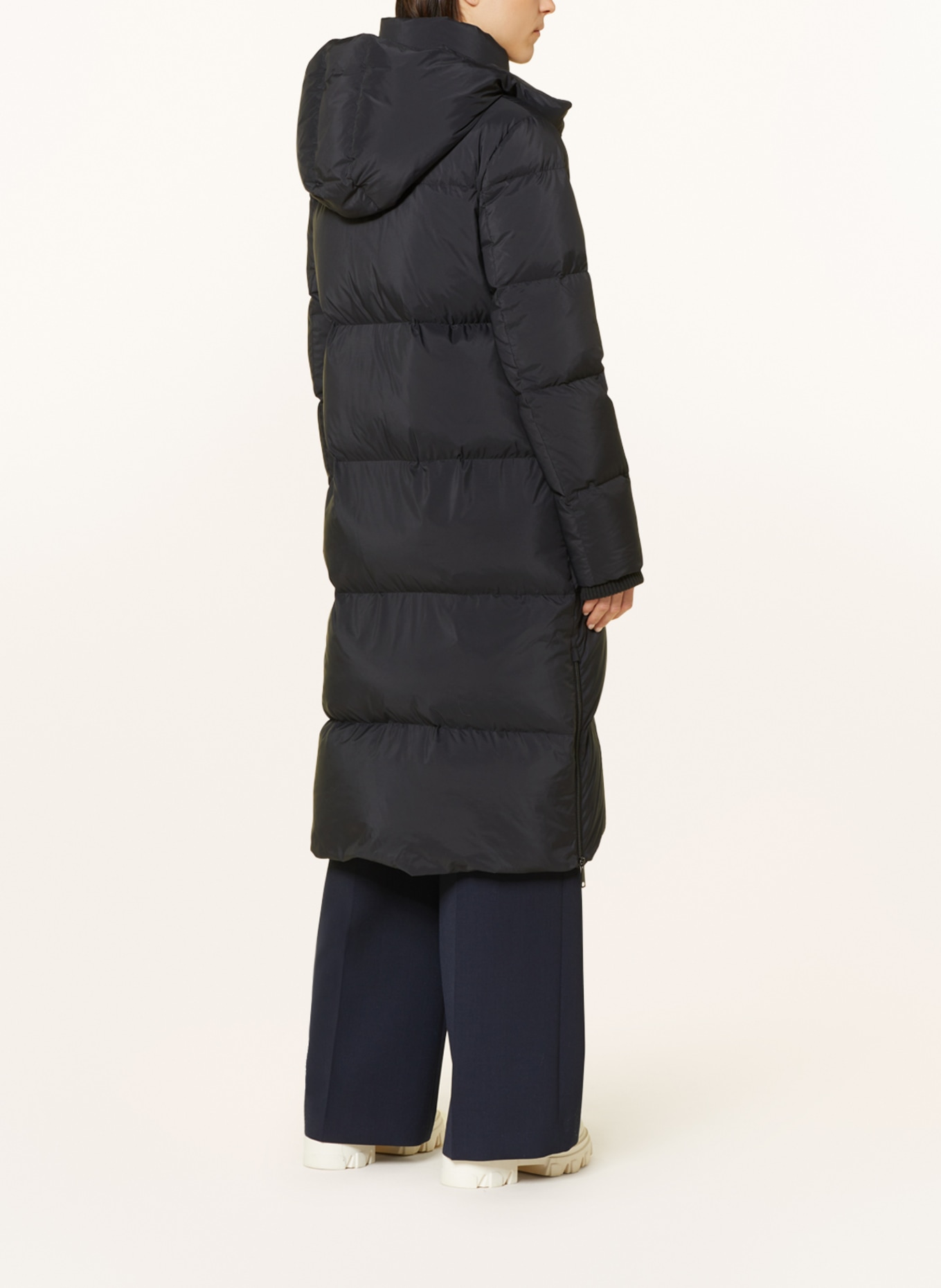 s.Oliver BLACK LABEL Péřový kabát s odnímatelnou kapucí, Barva: ČERNÁ (Obrázek 3)
