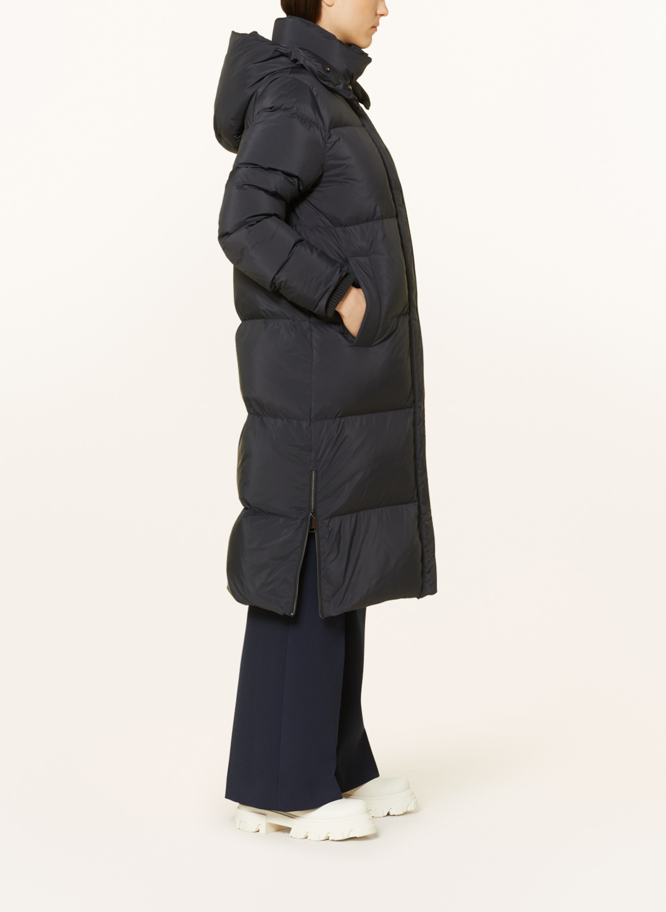 s.Oliver BLACK LABEL Péřový kabát s odnímatelnou kapucí, Barva: ČERNÁ (Obrázek 4)