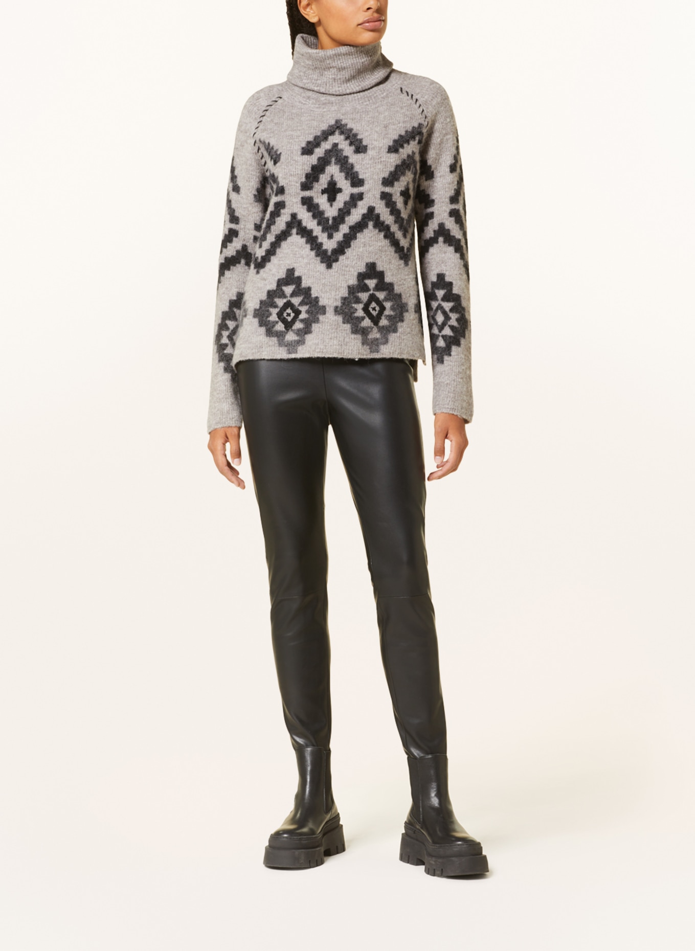 Grace Turtleneck sweater, Color: TAUPE/ BLACK (Image 2)