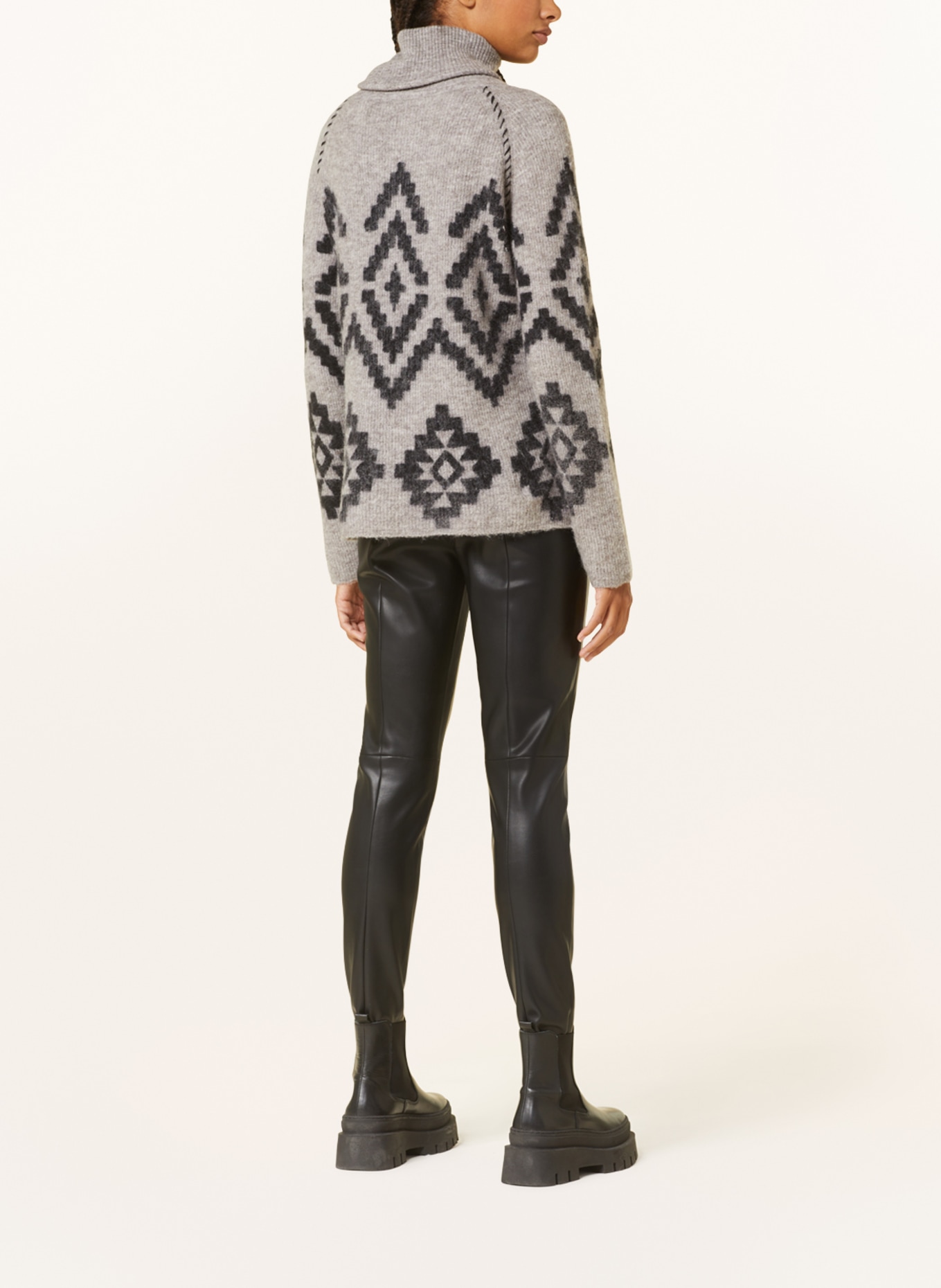 Grace Turtleneck sweater, Color: TAUPE/ BLACK (Image 3)