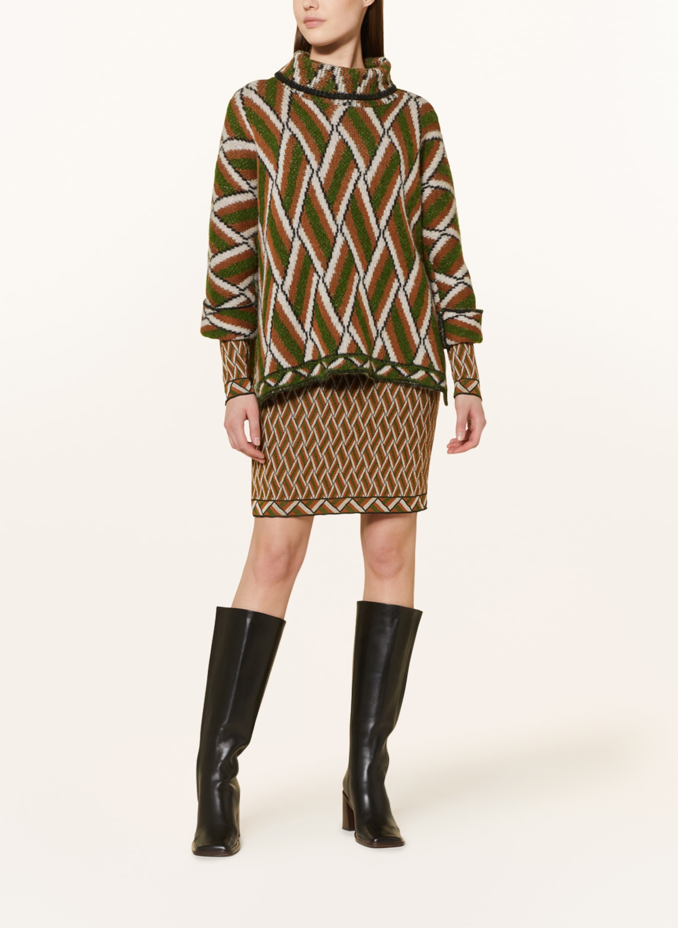 MARC CAIN Set: Sweater and legwarmers with glitter thread, Color: 573 orient green (Image 2)