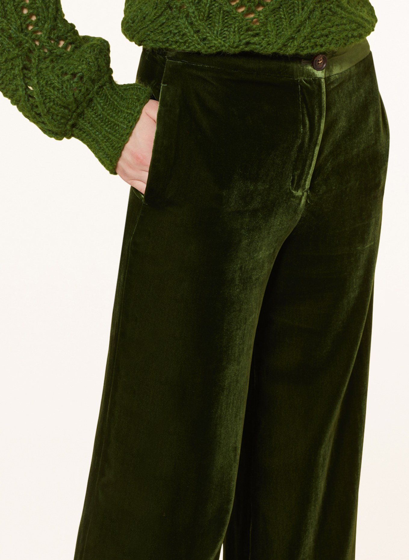 MARC CAIN Marlenehose aus Samt: 573 orient green