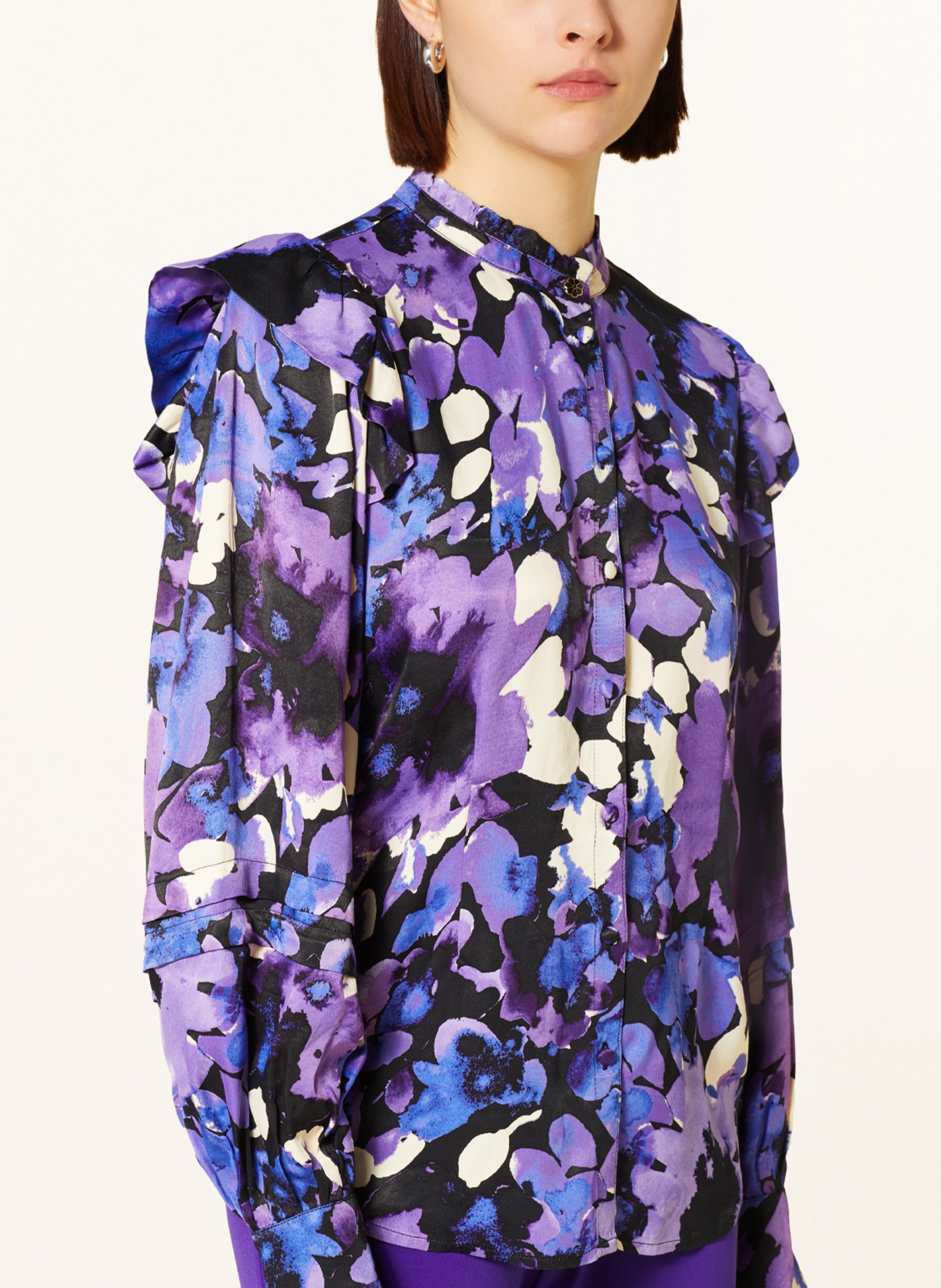 FABIENNE CHAPOT Satin blouse PHILO with ruffles, Color: PURPLE/ BLACK/ ECRU (Image 4)