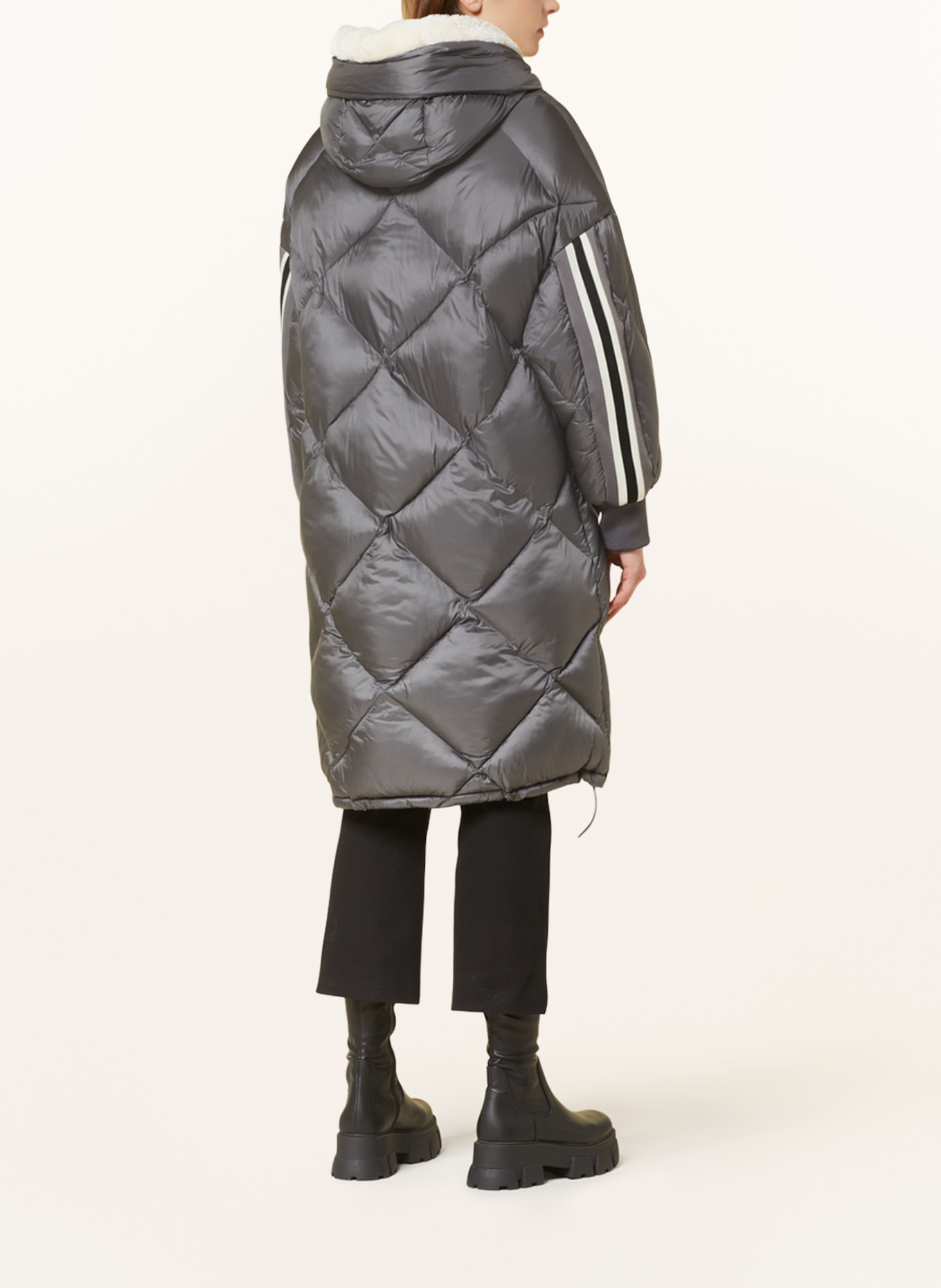 No.1 Como Oversized quilted coat ALVA with tuxedo stripes, Color: GRAY (Image 3)