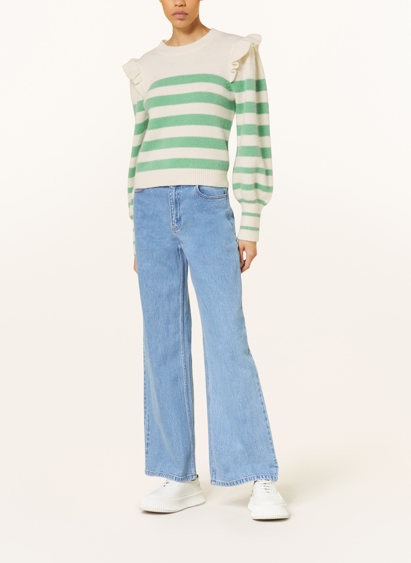 BAUM UND PFERDGARTEN Sweater CAMRYN with frills, Color: ECRU/ LIGHT GREEN (Image 2)