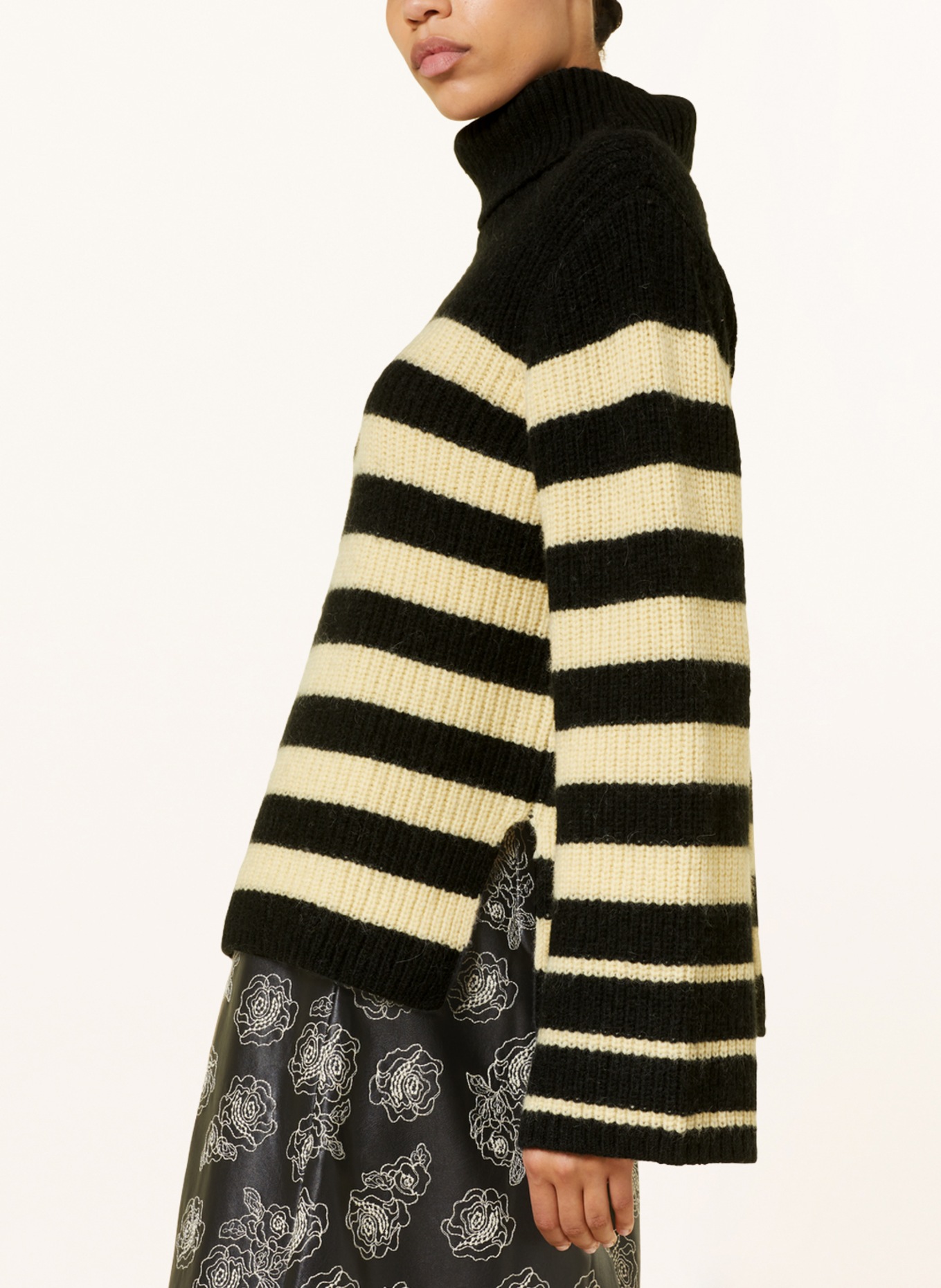 BAUM UND PFERDGARTEN Turtleneck sweater CHIKITA, Color: ECRU/ BLACK (Image 4)