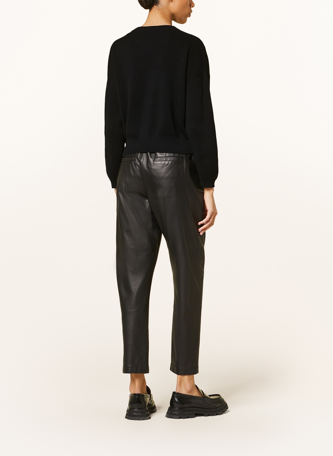 BRUNELLO CUCINELLI Cropped sweater with decorative beads, Color: BLACK (Image 3)