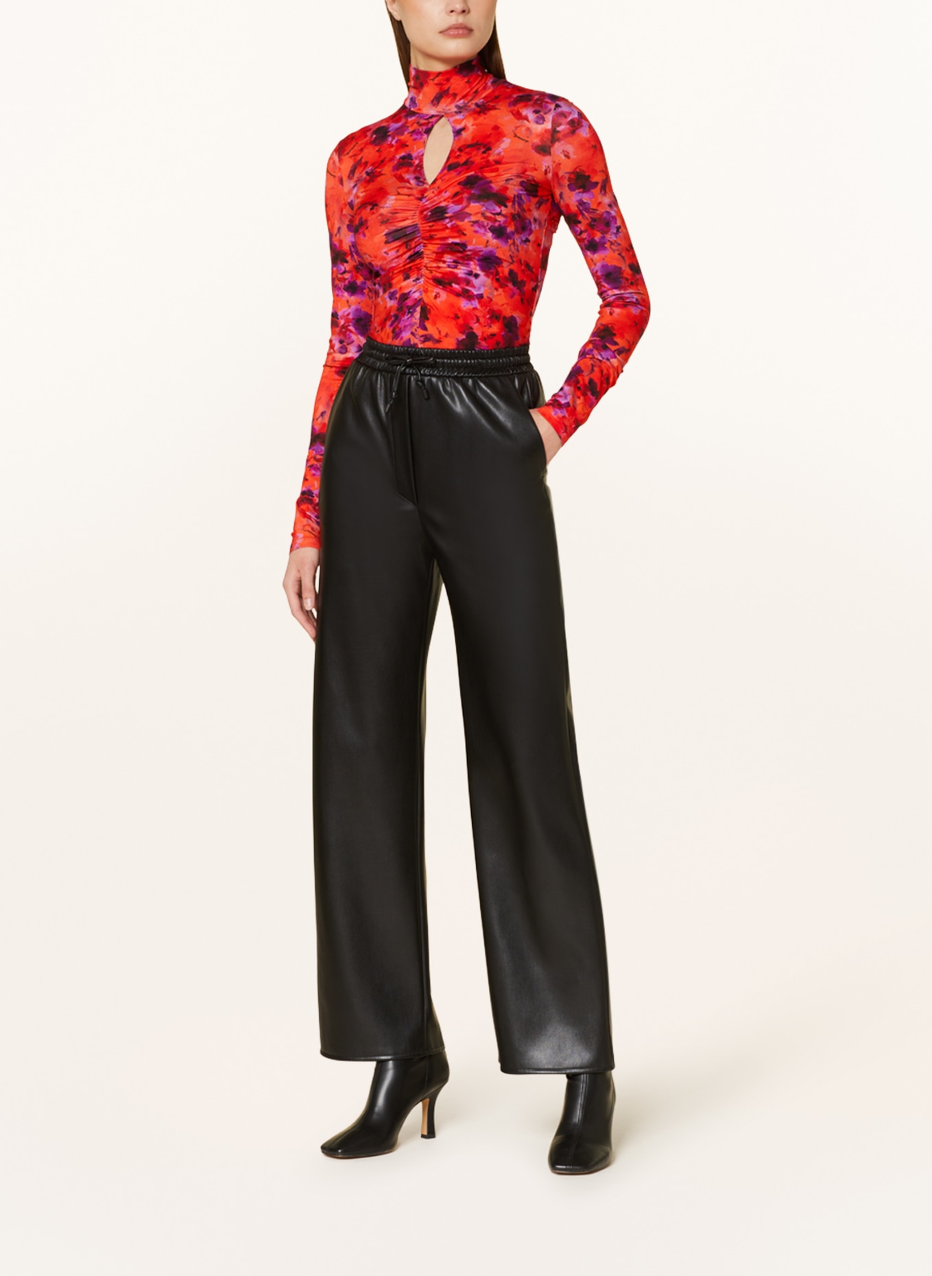 PATRIZIA PEPE Pants in jogger style in leather look, Color: BLACK (Image 2)