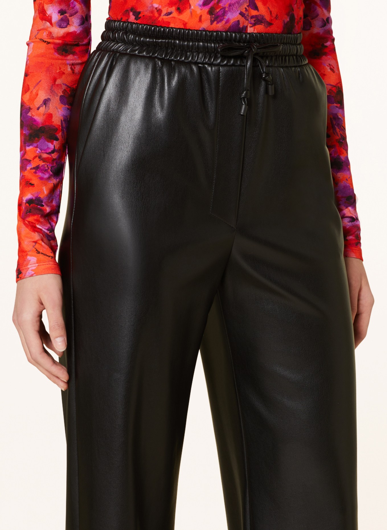 PATRIZIA PEPE Pants in jogger style in leather look, Color: BLACK (Image 5)