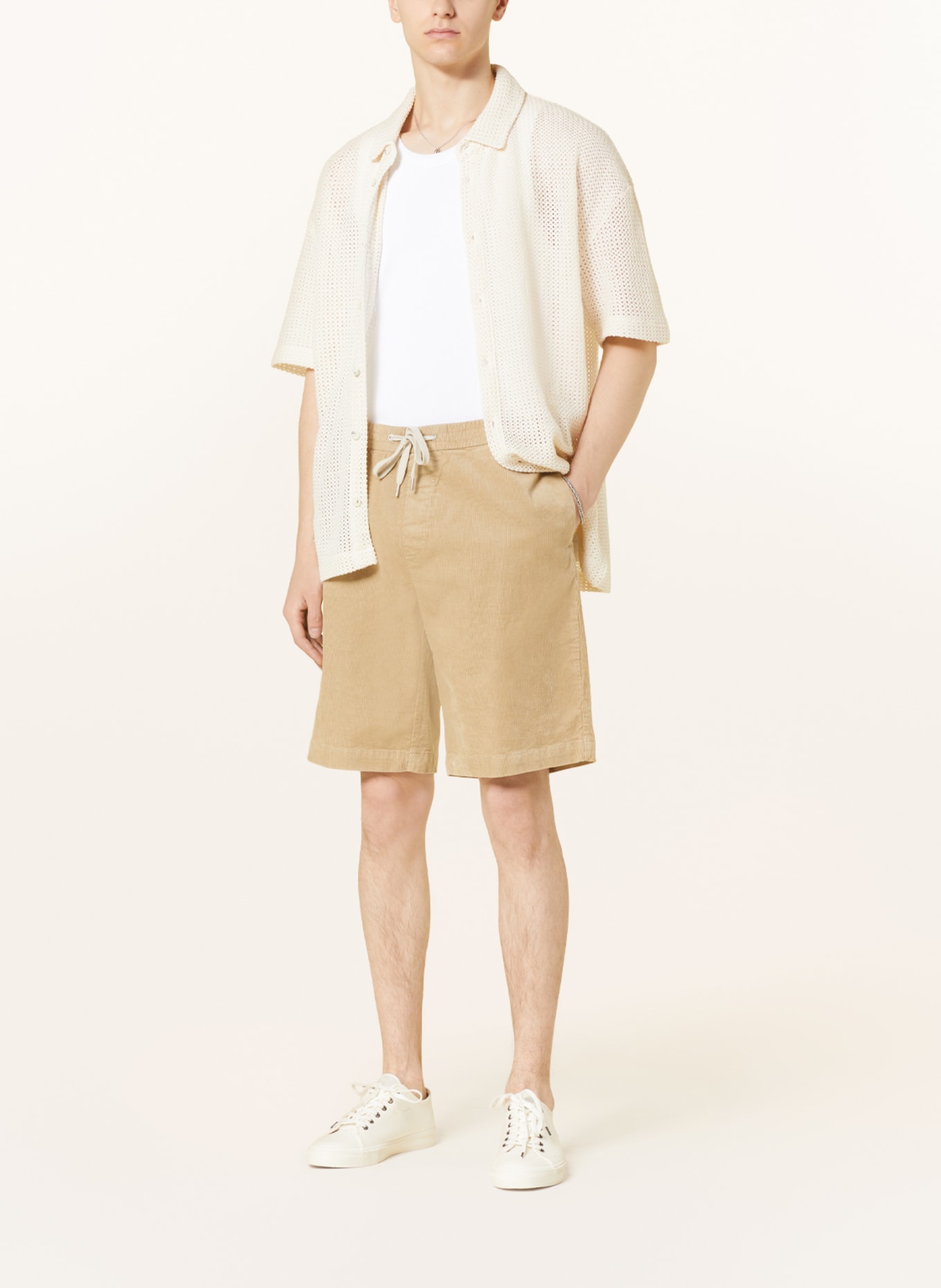 ALLSAINTS Kurzarm-Hemd MUNROSE Comfort Fit aus Strick, Farbe: WEISS (Bild 2)