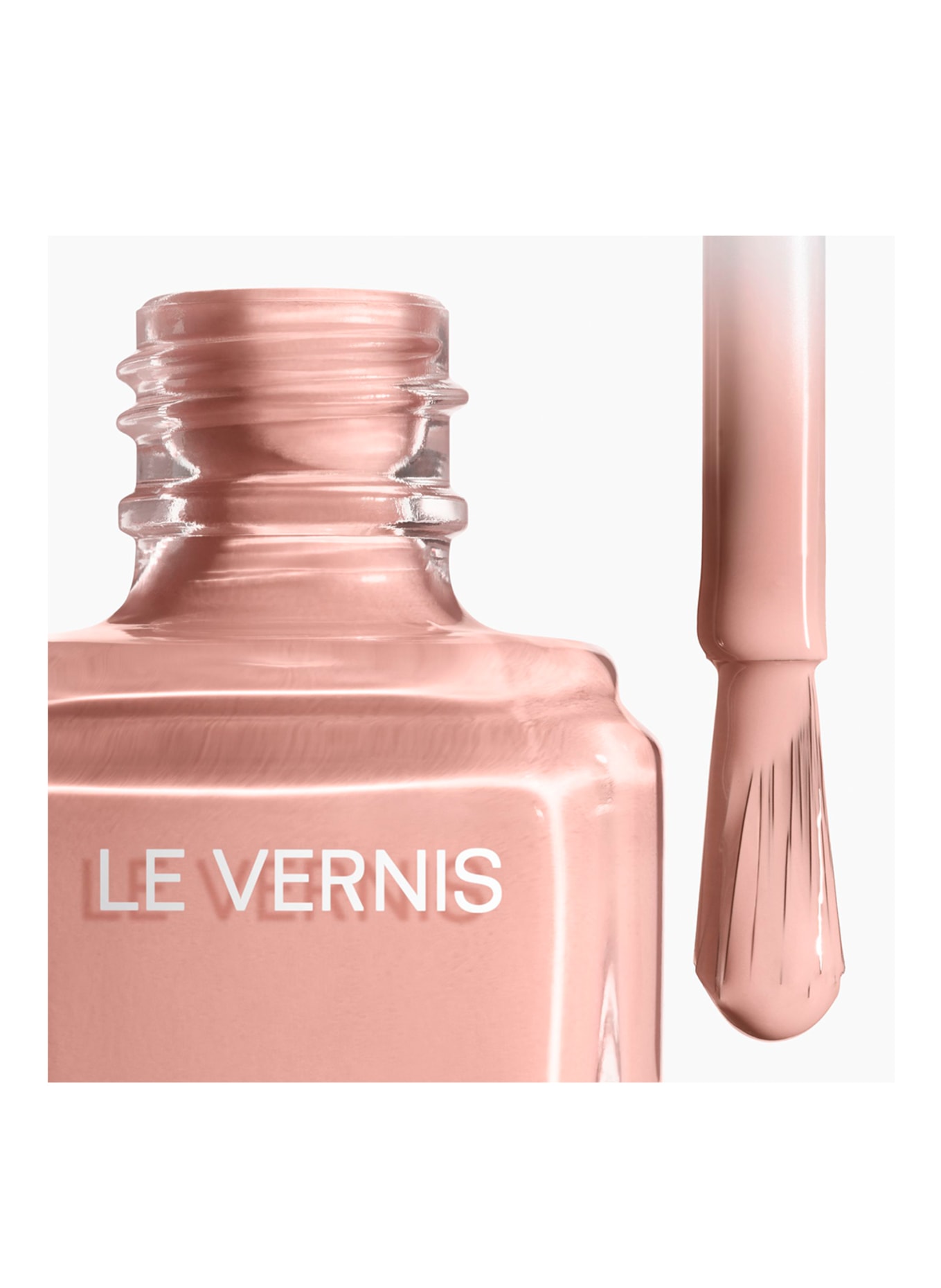 CHANEL LE VERNIS: 113 FAUSSAIRE