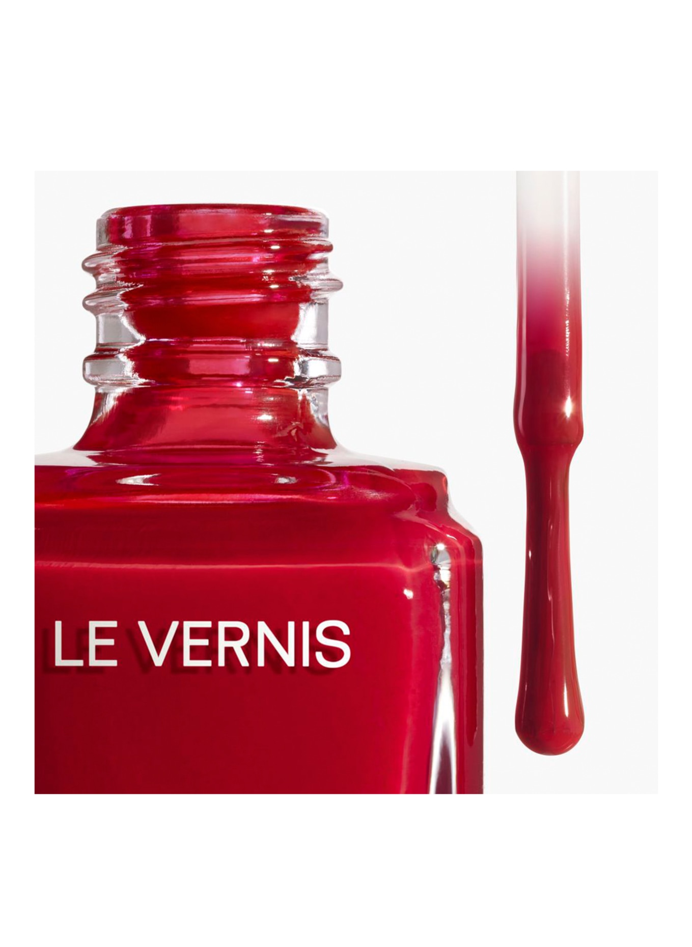 CHANEL LE VERNIS: 151 PIRATE