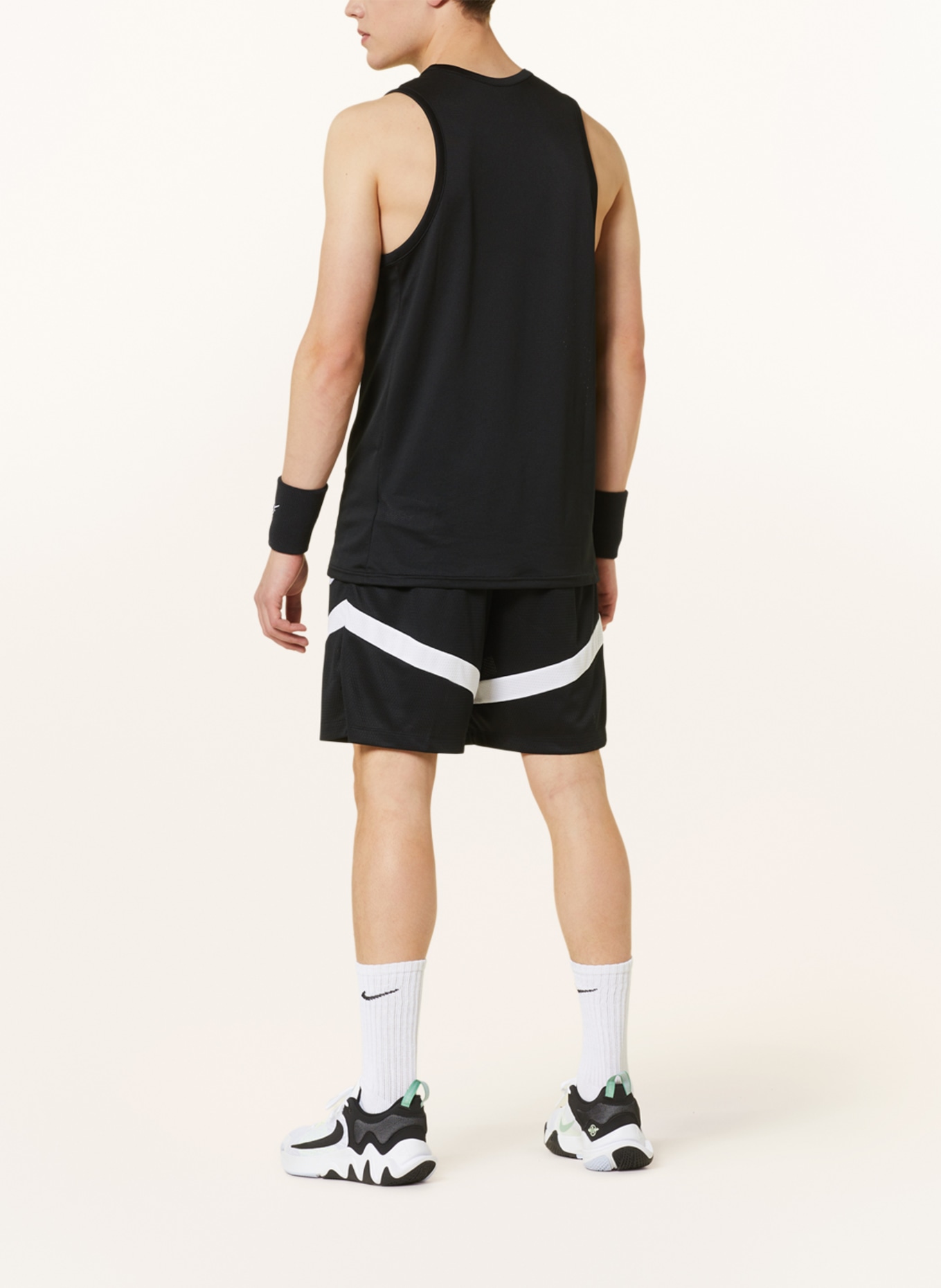 Nike Basketballshorts aus Mesh, Farbe: SCHWARZ/ WEISS (Bild 3)