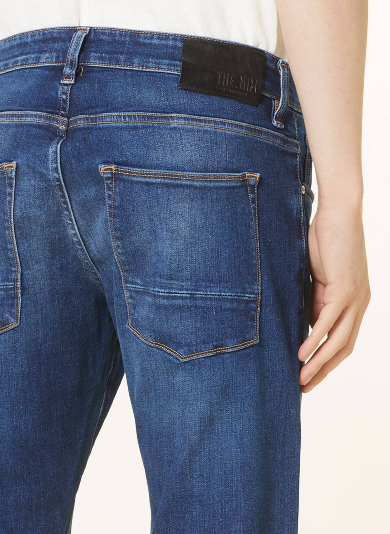 THE.NIM STANDARD Jeans DYLAN Slim Fit, Farbe: W530-OMB ORGANIC MED BLUE (Bild 6)