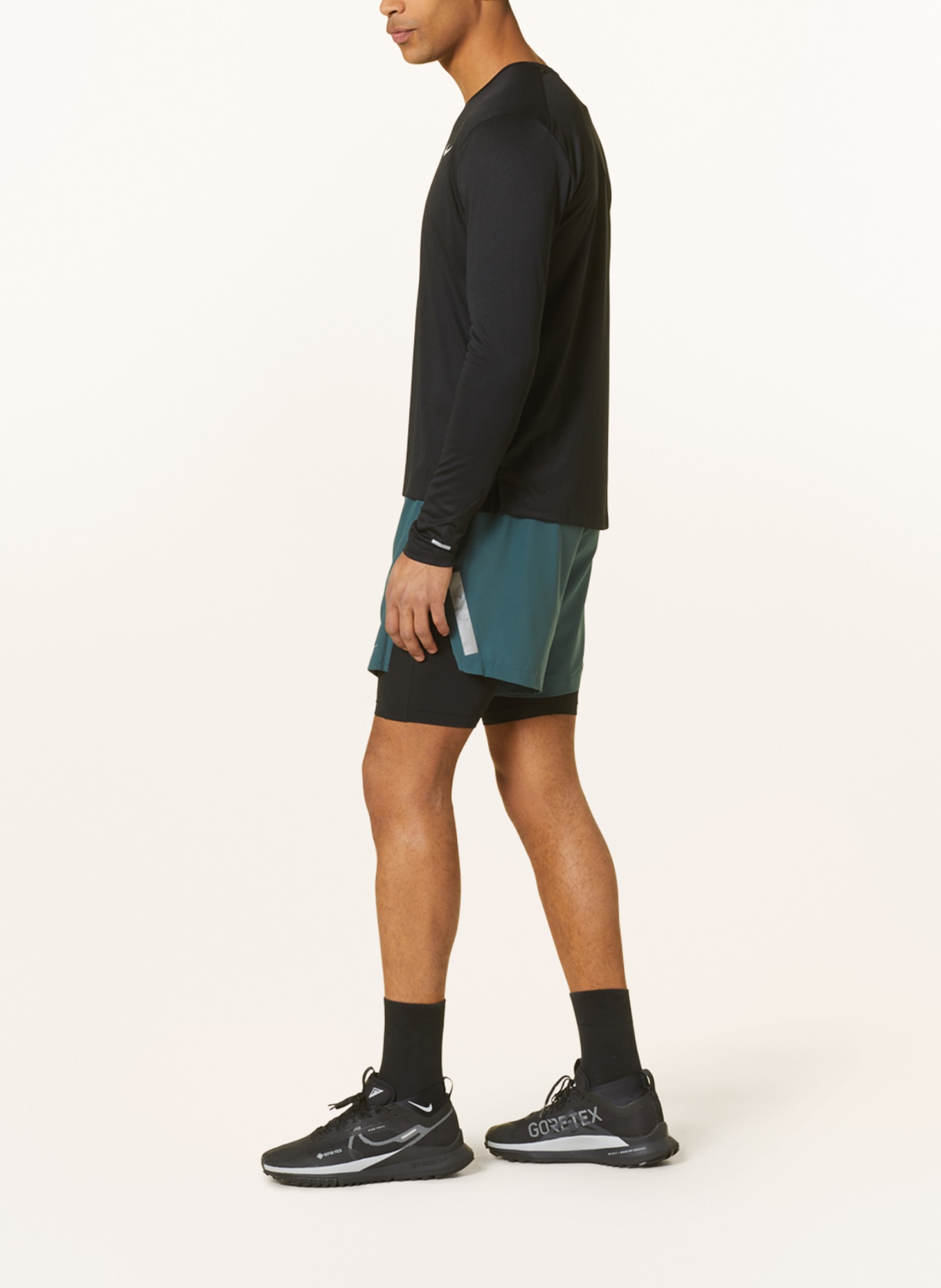 Nike 2-in-1 running shorts DRI-FIT RUN DIVISION STRIDE, Color: DARK GREEN/ BLACK (Image 4)