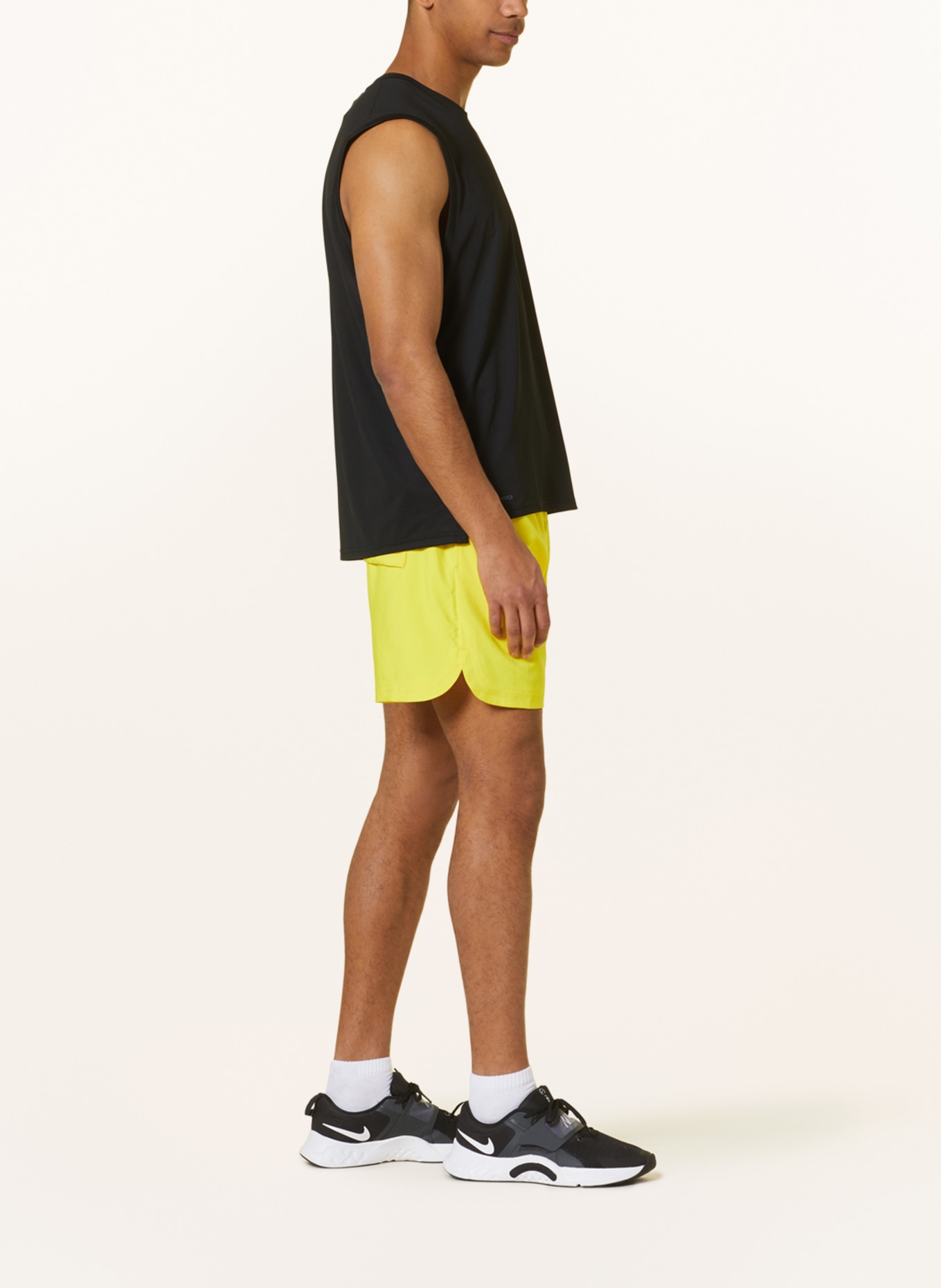 Nike Trainingsshorts SPORTSWEAR SPORT ESSENTIALS, Farbe: GELB (Bild 4)