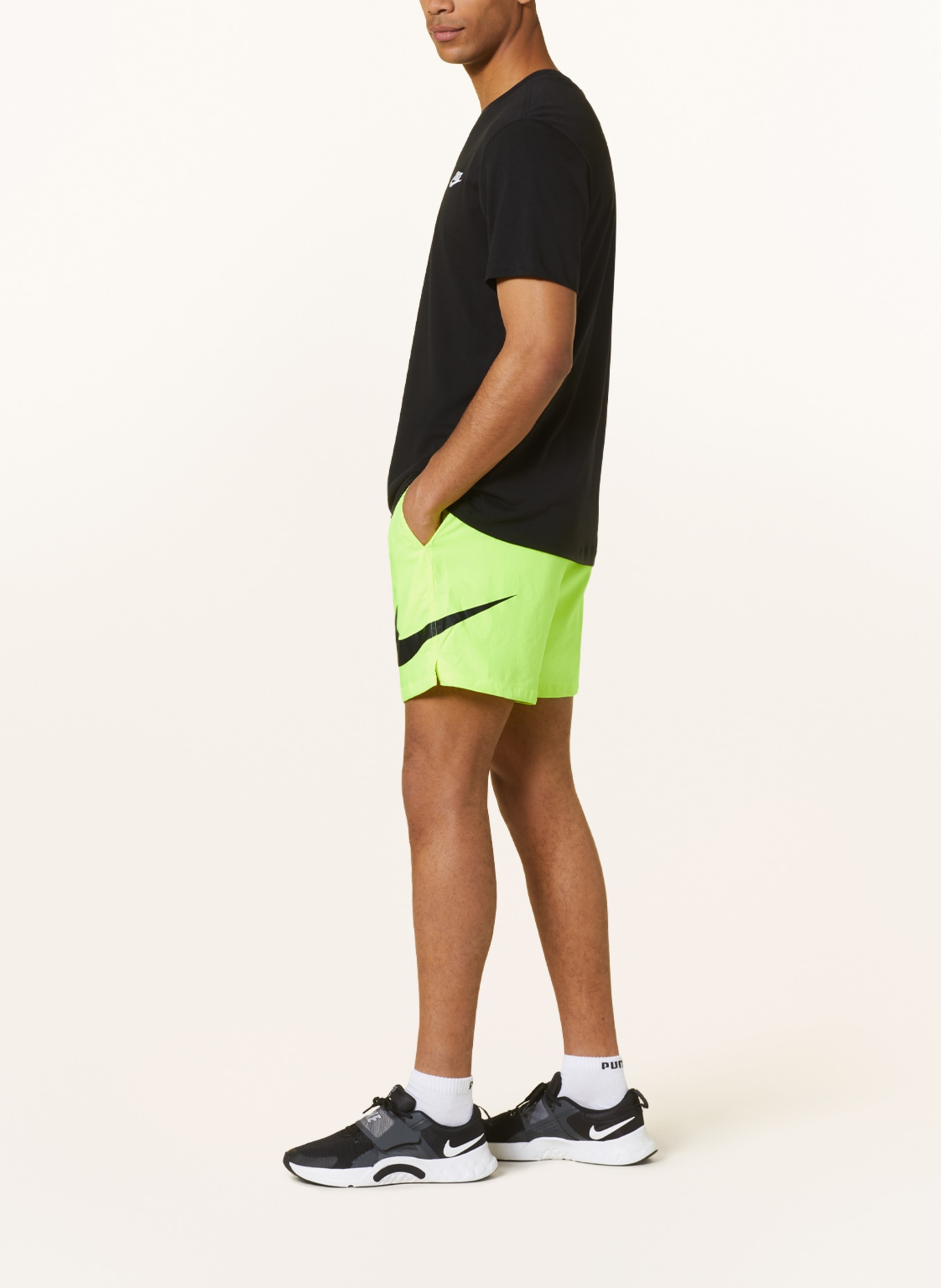Nike Trainingsshorts REPEAT mit Mesh, Farbe: NEONGELB/ SCHWARZ (Bild 4)