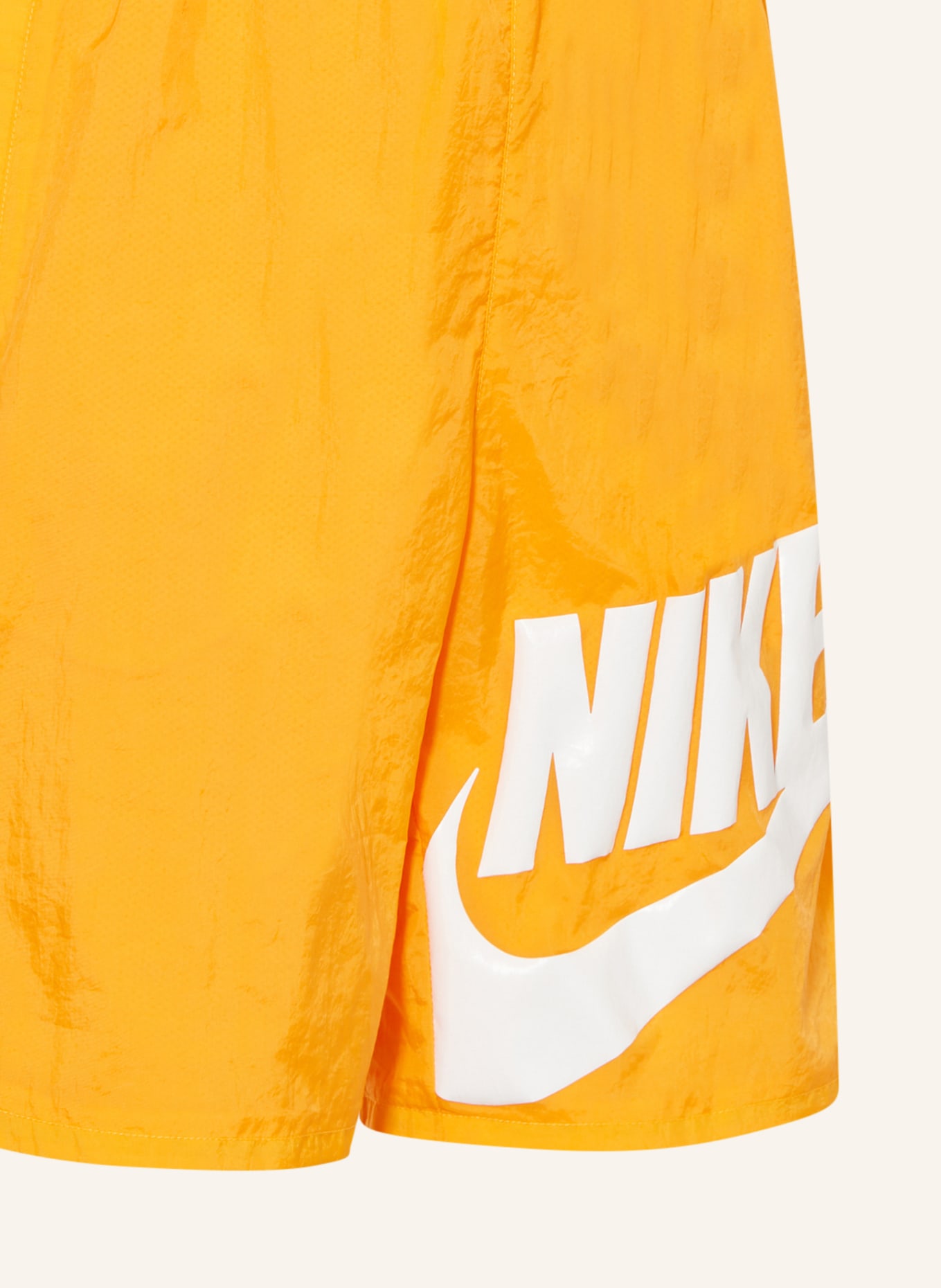 Nike Trainingsshorts SPORTSWEAR, Farbe: ORANGE/ WEISS (Bild 3)