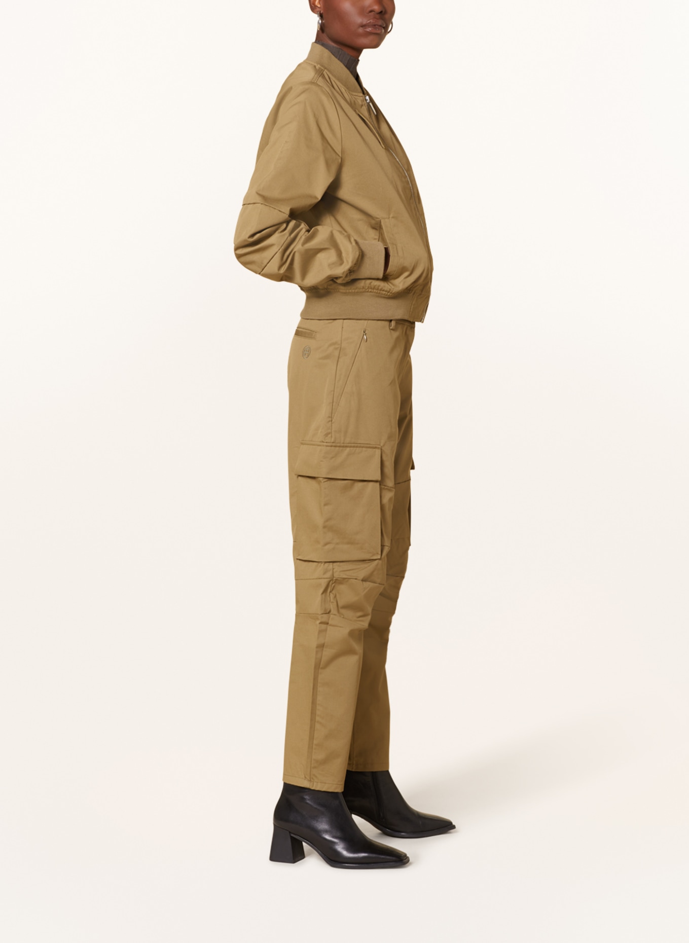 ELIAS RUMELIS 7/8 cargo pants ERALENA, Color: OLIVE (Image 4)