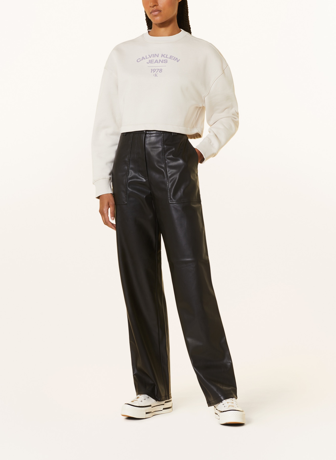 Calvin Klein Jeans Cropped-Sweatshirt, Farbe: HELLGRAU/ HELLLILA (Bild 2)