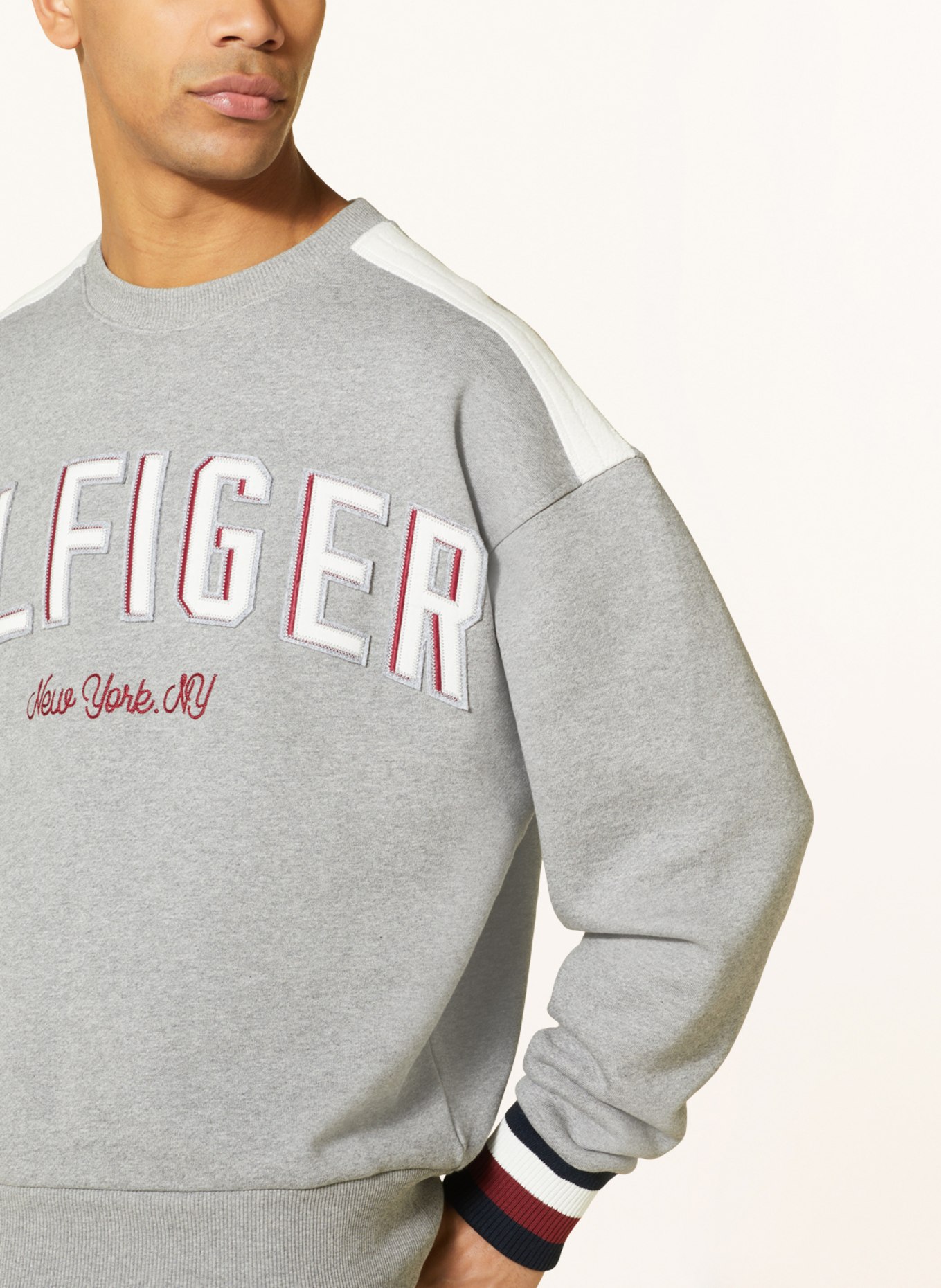 TOMMY HILFIGER Sweatshirt with tuxedo stripes, Color: GRAY/ WHITE/ RED (Image 4)