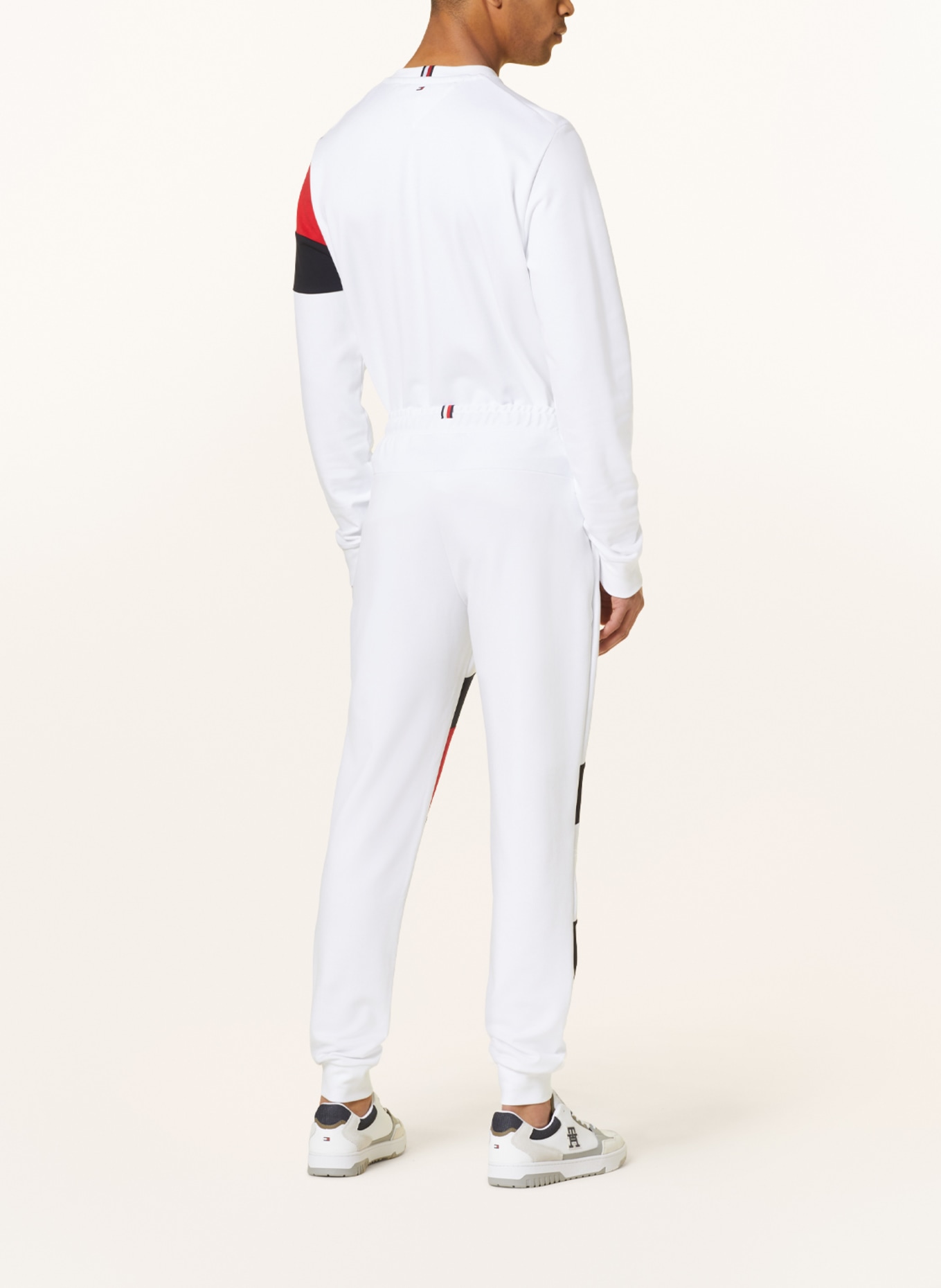 TOMMY HILFIGER Pants in jogger style, Color: WHITE/ DARK BLUE/ RED (Image 3)