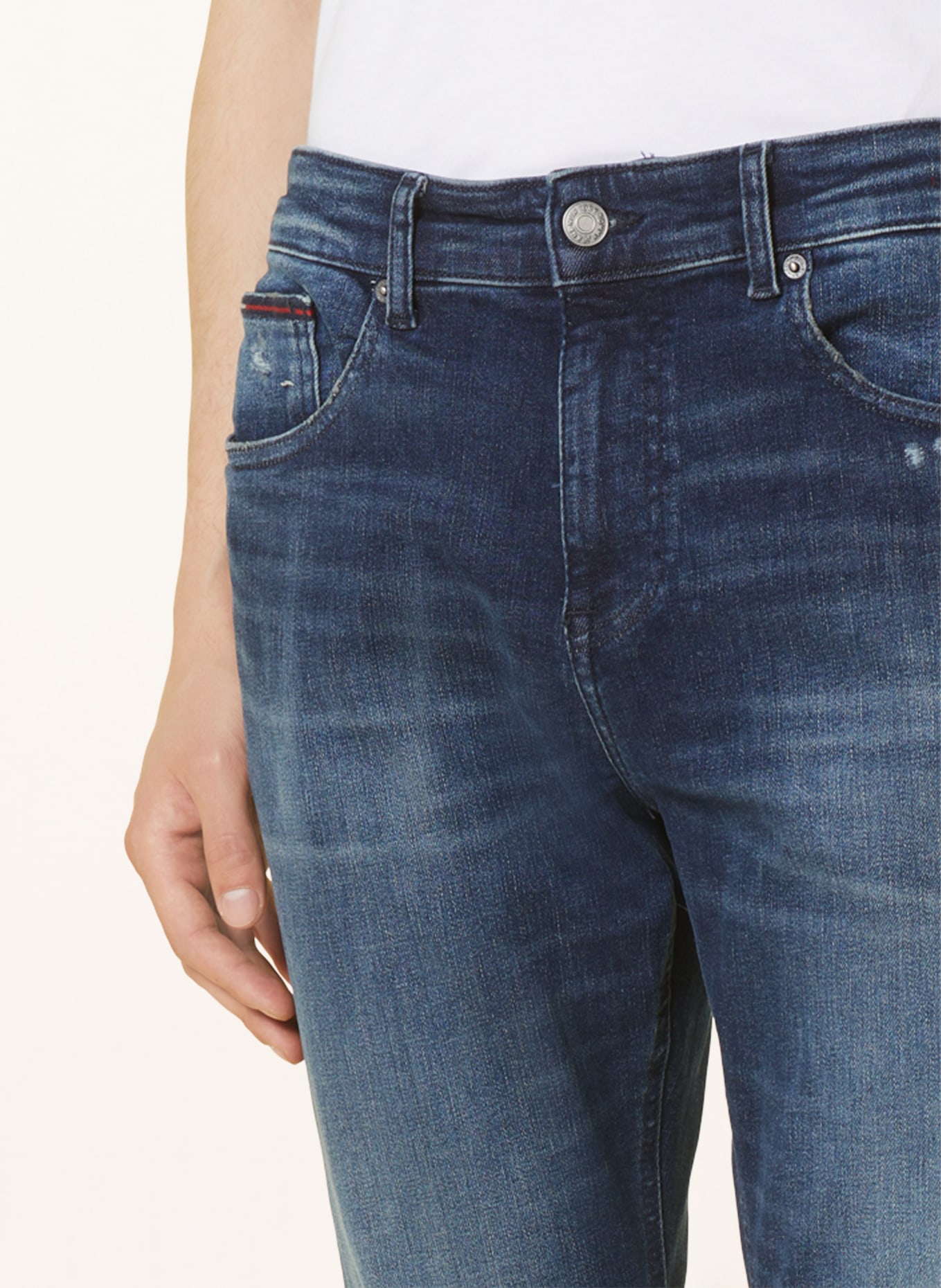 TOMMY JEANS Jeans AUSTIN Slim Tapered Fit, Farbe: 1BK Denim Dark (Bild 6)