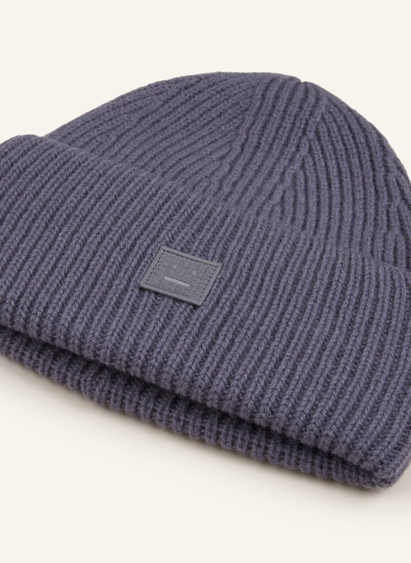 Acne Studios Mütze: DUNKELLILA