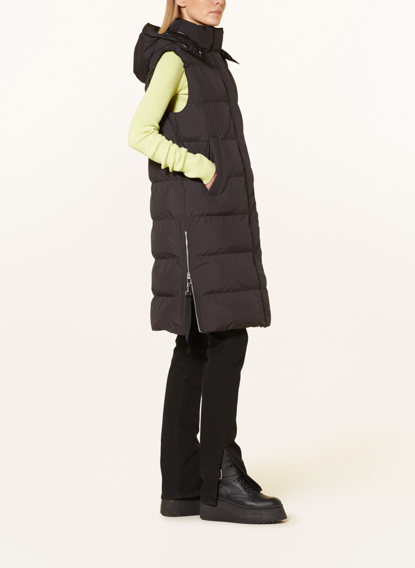 darling harbour Quilted vest with DUPONT™ SORONA® insulation, Color: SCHWARZ (Image 4)