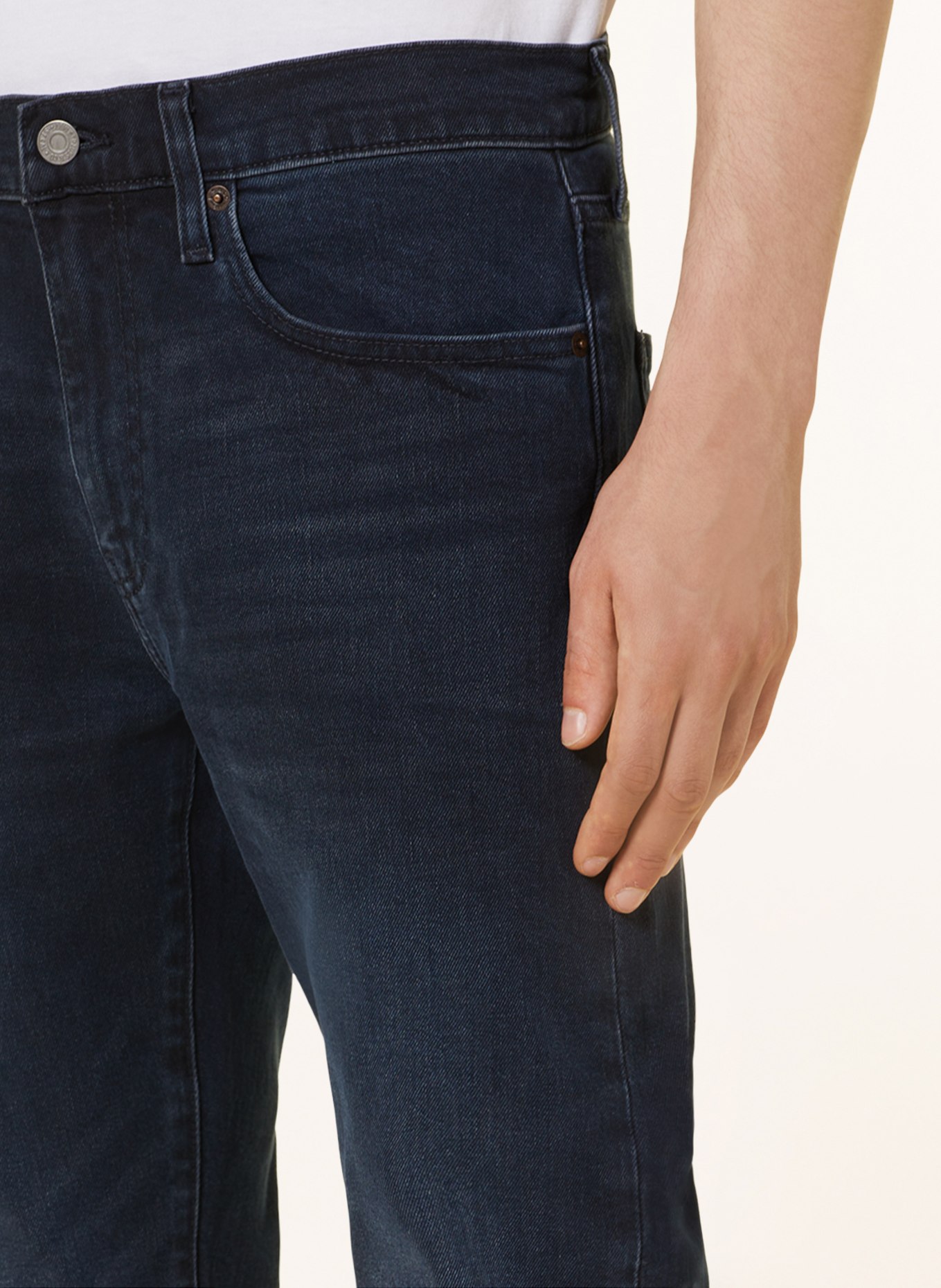 Levi's® Jeans 502 Tapered Fit, Farbe: DUNKELBLAU (Bild 5)