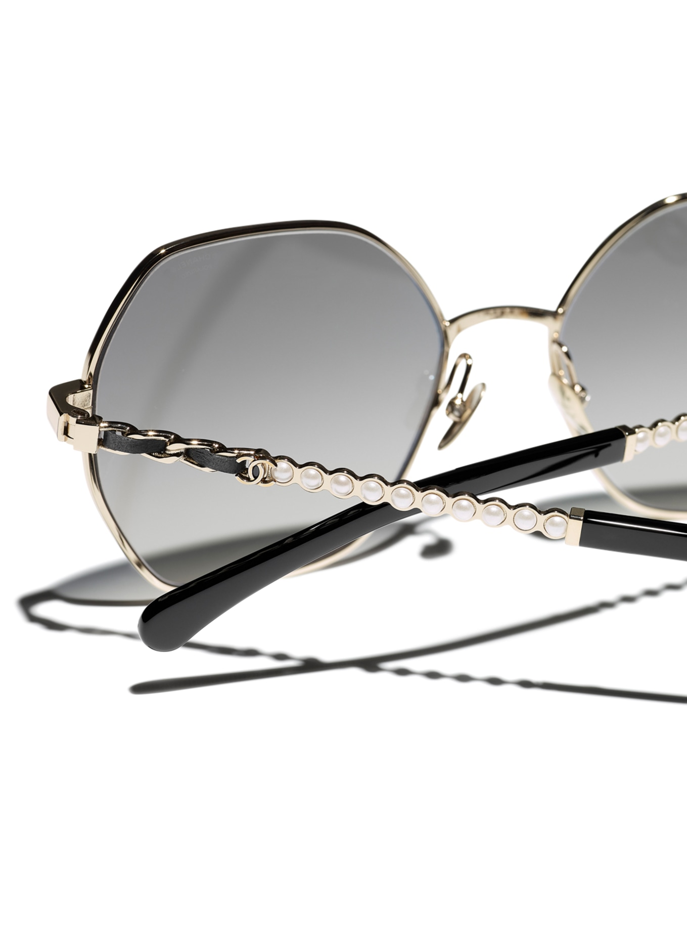 CHANEL Quadratische Sonnenbrille: C395M3 - GOLD/ GRAU POLARISIERT
