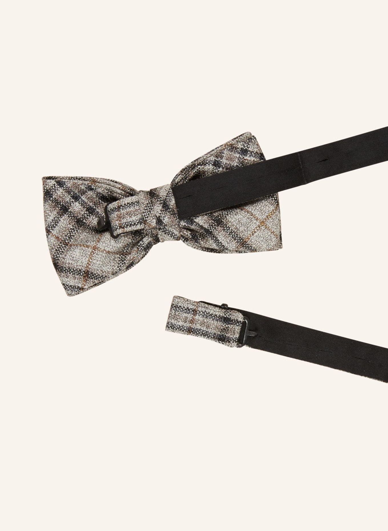 Black burberry bow tie 2025