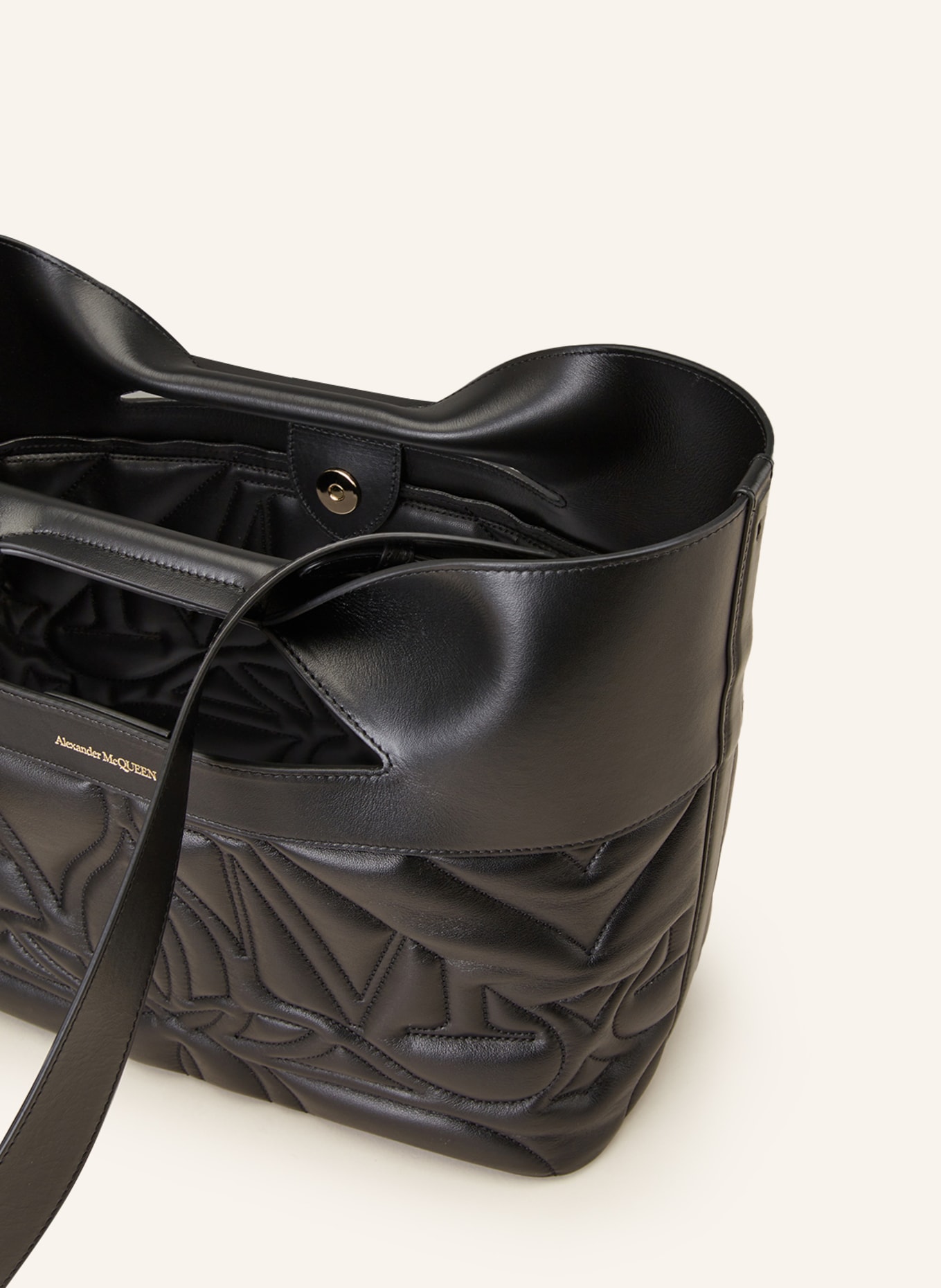 Alexander McQUEEN Handbag THE BOW SMALL, Color: BLACK (Image 3)