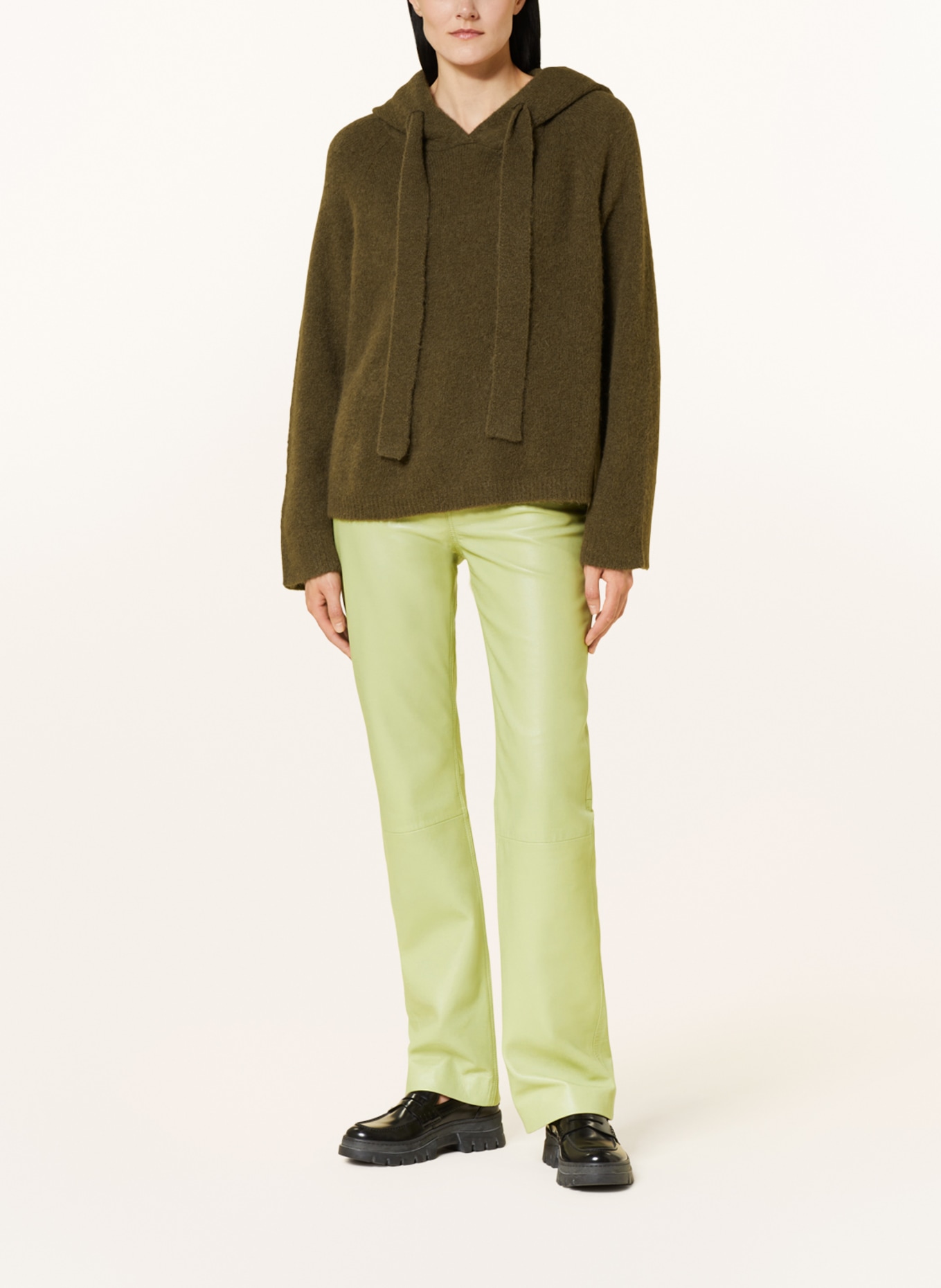 MRS & HUGS Dzianinowa bluza z kapturem, z alpaki, Kolor: KHAKI (Obrazek 2)