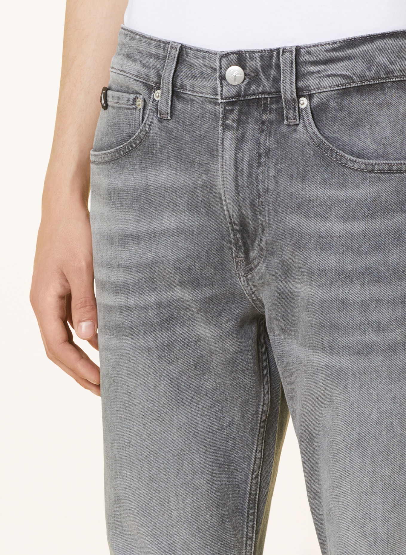 Calvin Klein Jeans Jeansy Slim tapered fit, Kolor: 1BZ DENIM GREY (Obrazek 5)