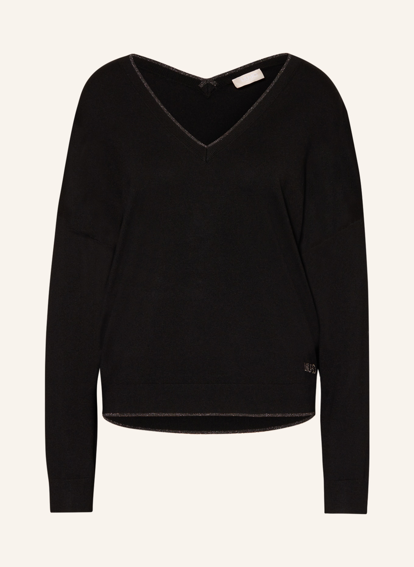 Black v deals neck oversized sweater