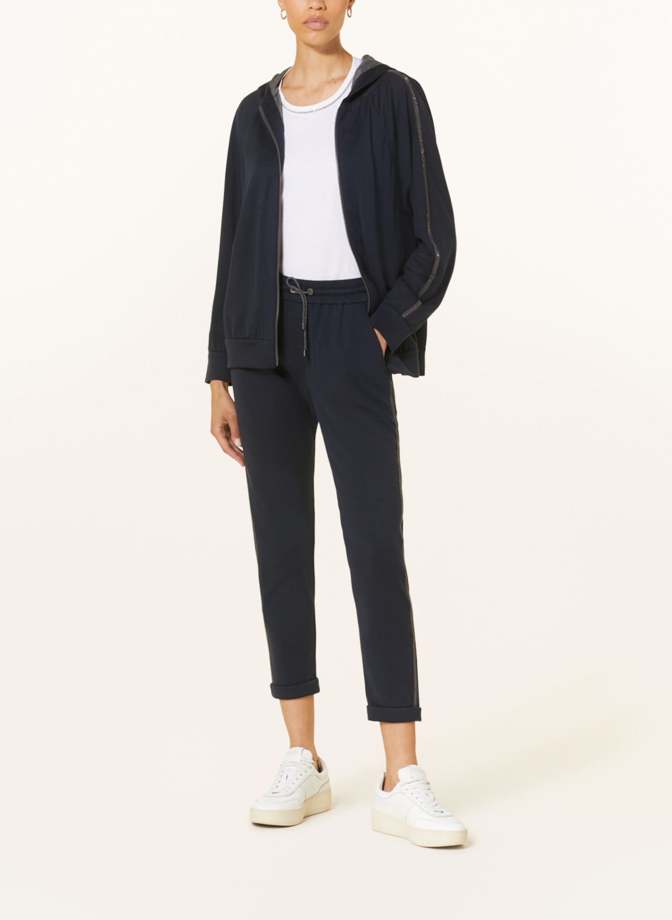 BRUNELLO CUCINELLI Pants in jogger style with silk, Color: DARK BLUE (Image 2)