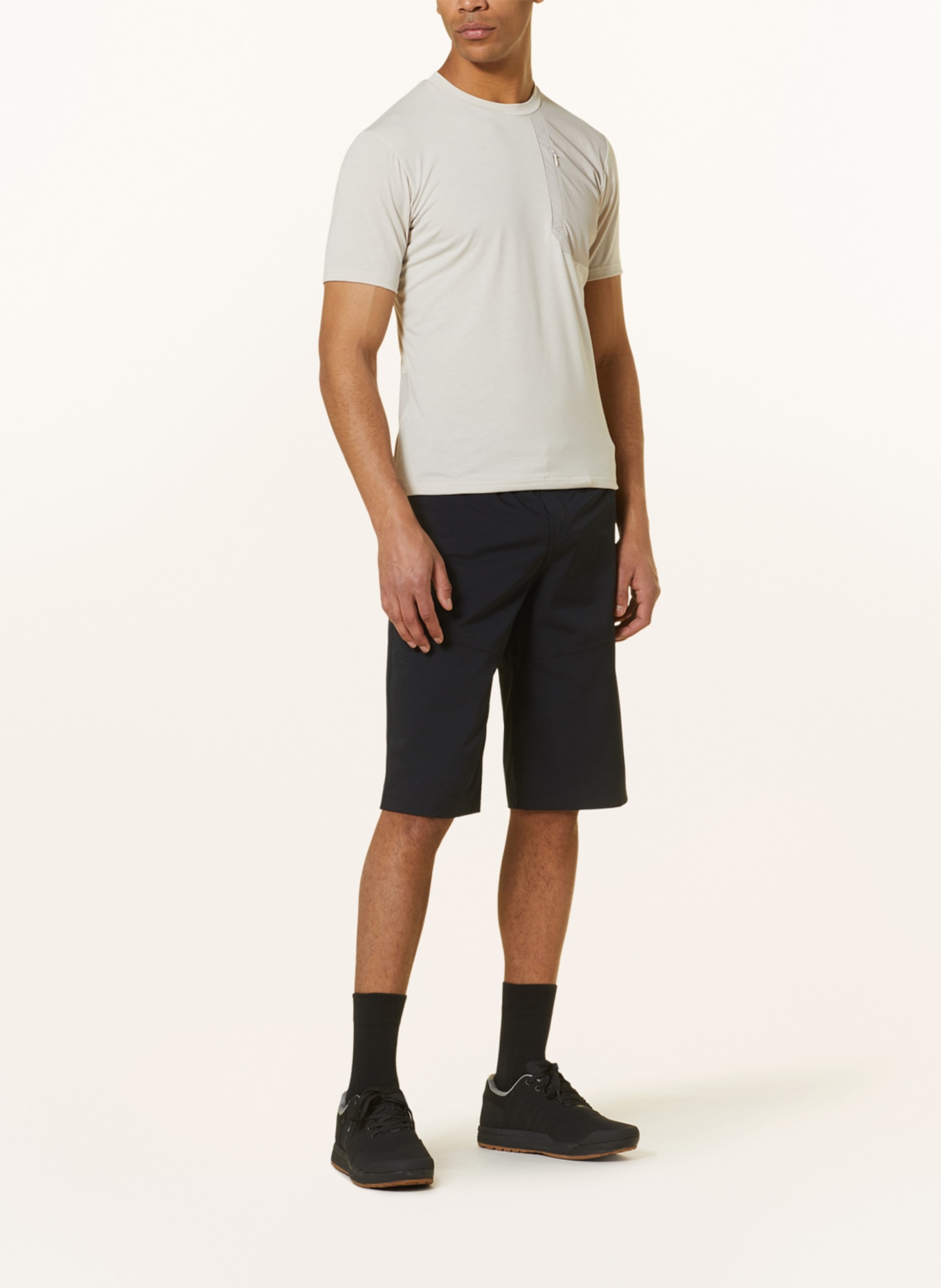 SPECIALIZED Cycling shorts TRAIL with padded inner shorts in black